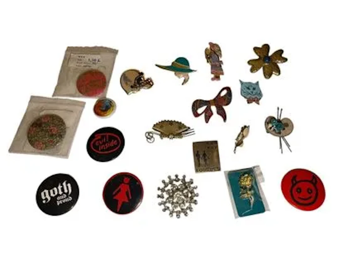 JEWELRY - Lot 219