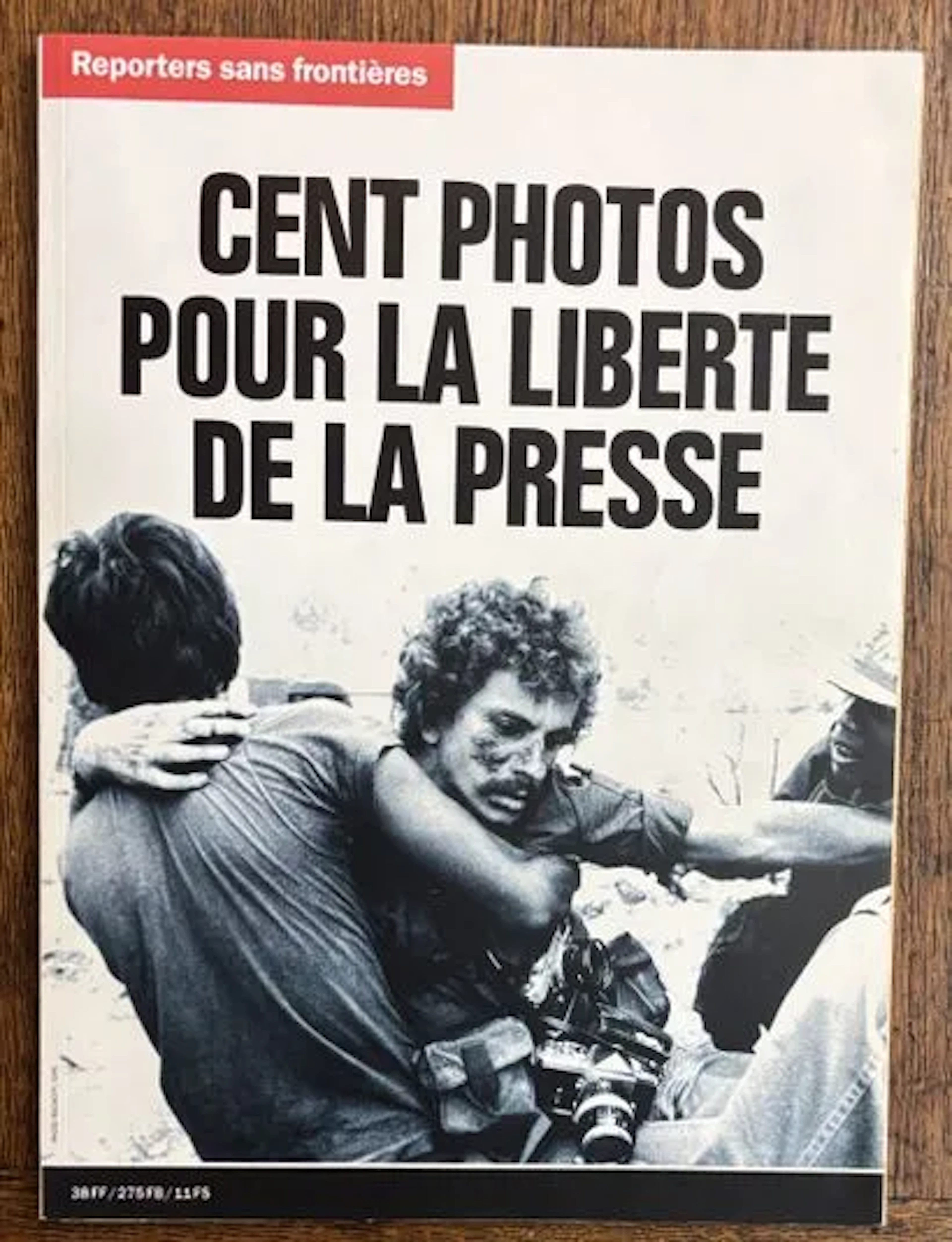 REPORTERS WITHOUT BORDERS — ONE HUNDRED PHOTOS FOR PRESS FRE - Lot 251