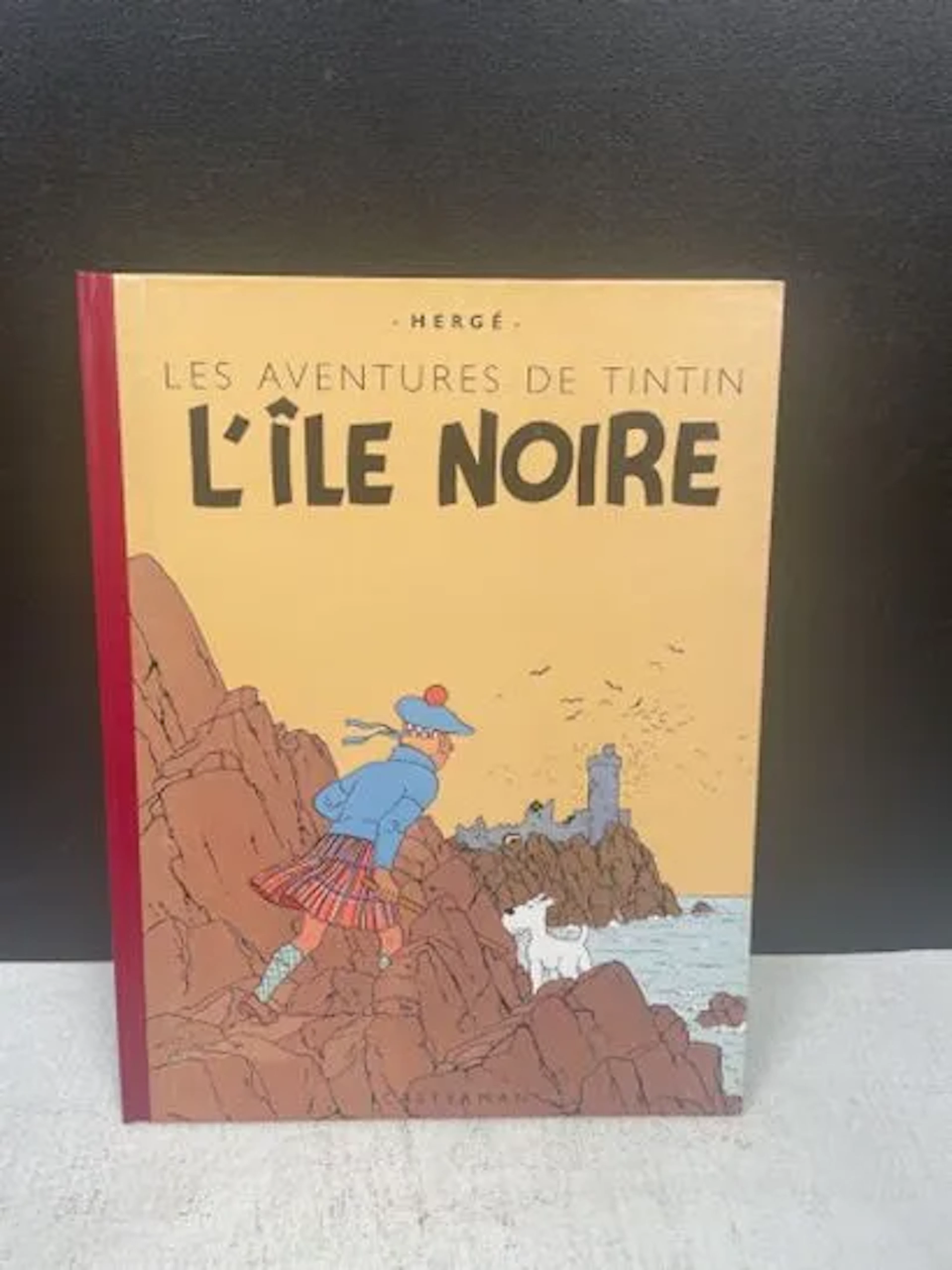 TINTIN (Hergé) - Album cartonné : L'Île Noire / Fac-similé c - Lot 214