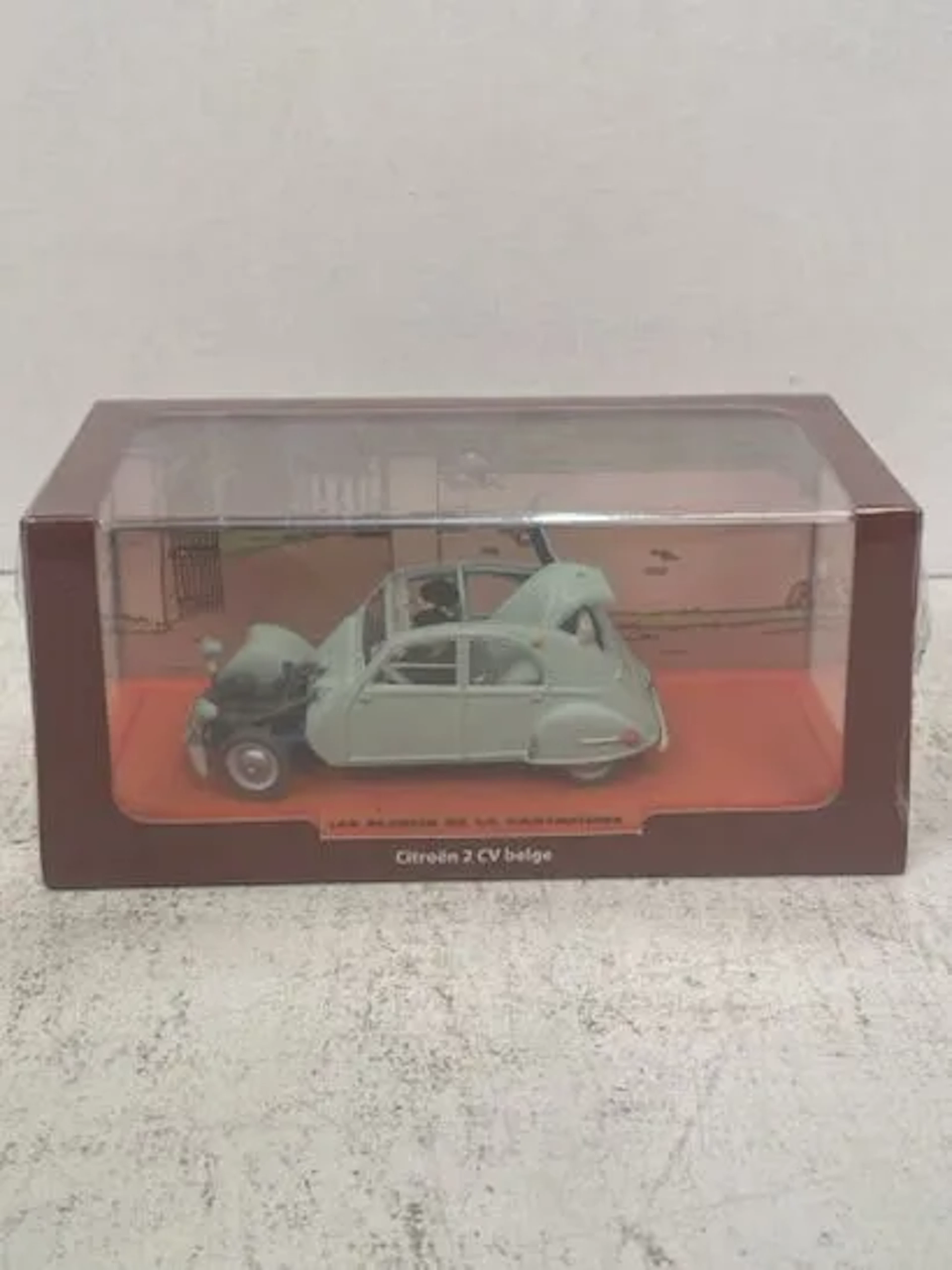 1/24 Scale Tintin Car "The Stamped 2CV" - The Castafiore Eme - Lot 265