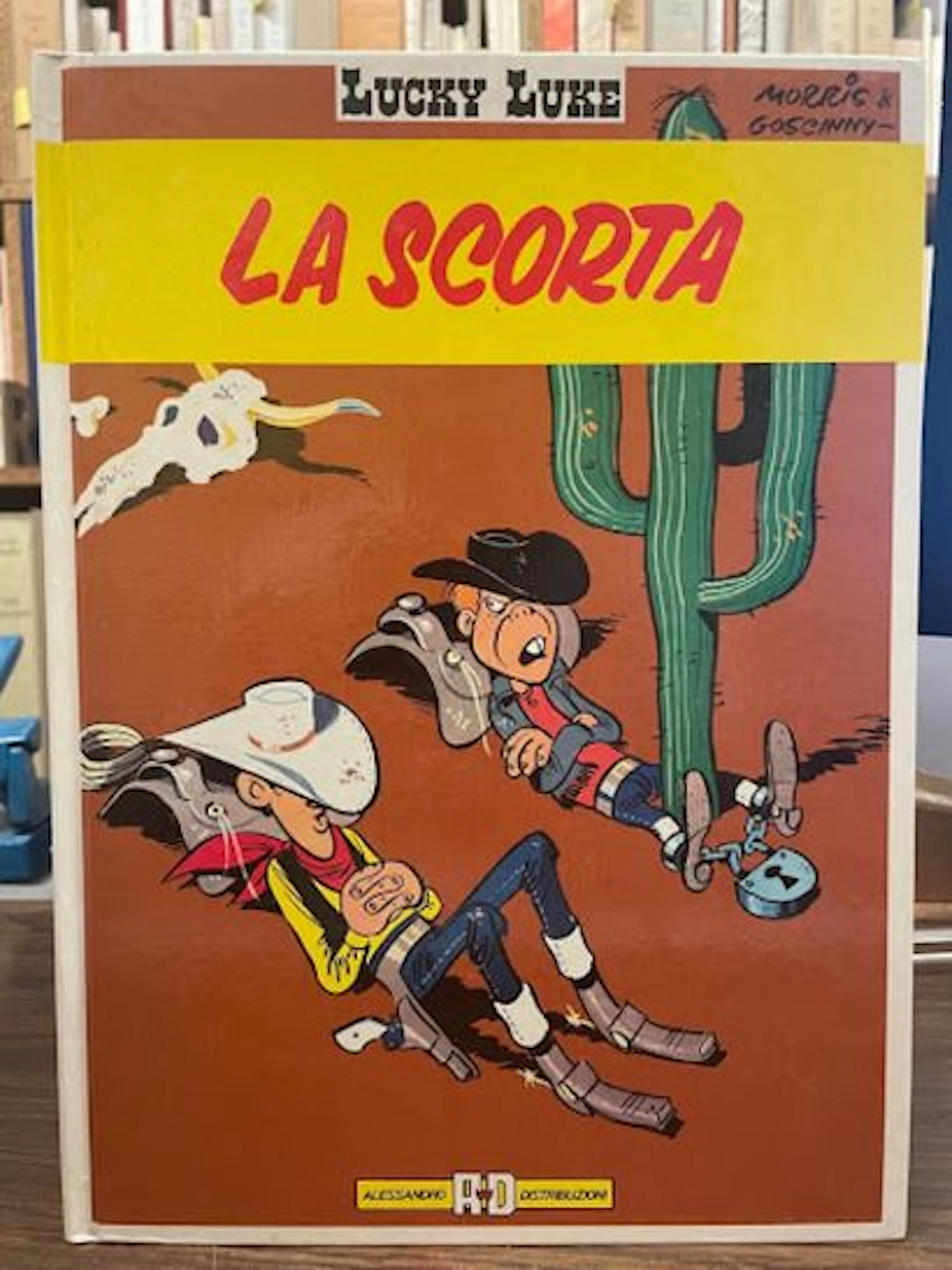 Lucky Luke Comic Book in Italian - *La Scorta* (*L'Escorte*) - Lot 275