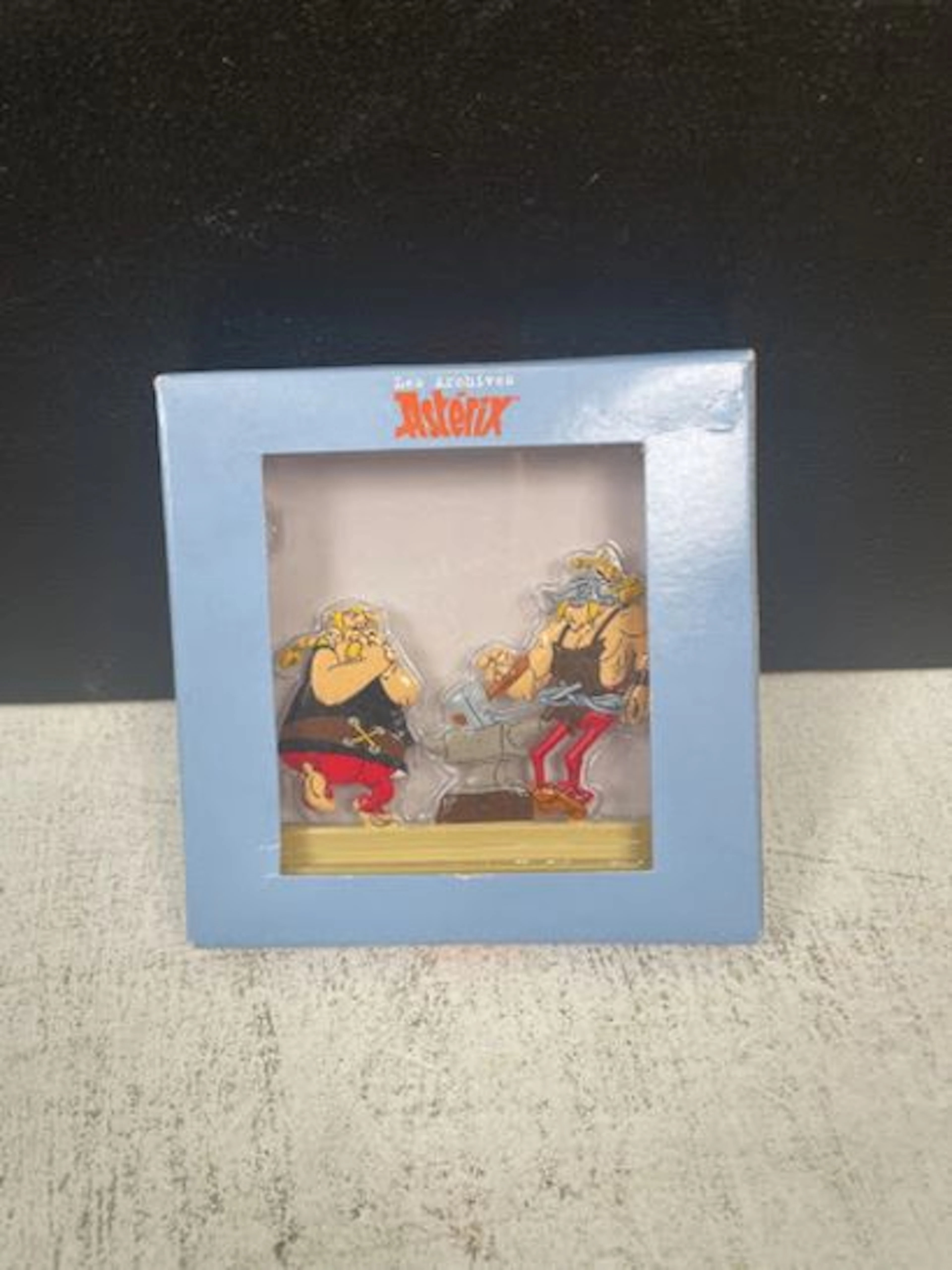 ASTÉRIX (Goscinny & Uderzo) - Flat Metal Figurine: Cétau - Lot 55