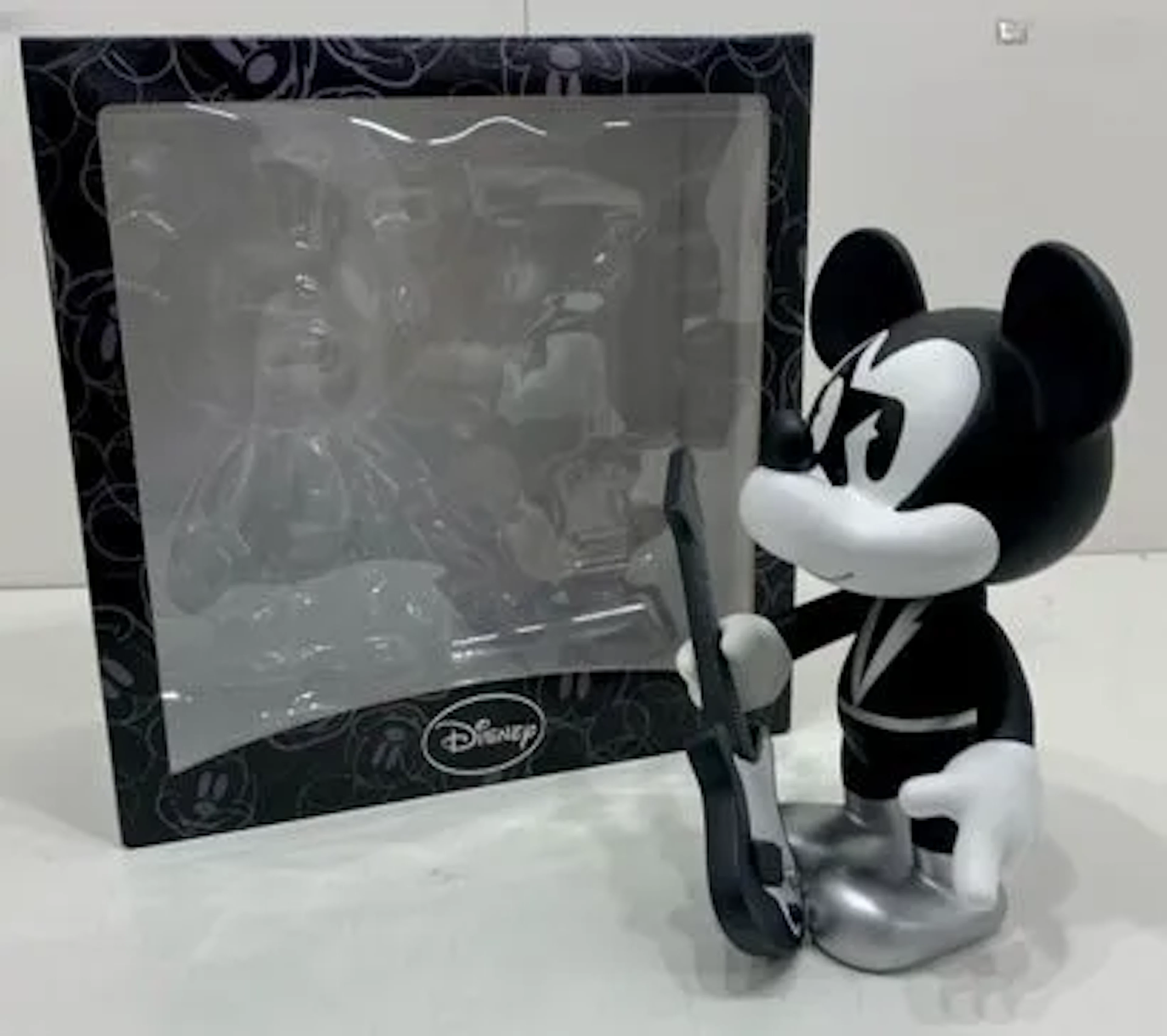 Mickey Welcome Rock - Monochrome Edition (Leblon-Delienne x - Lot 41