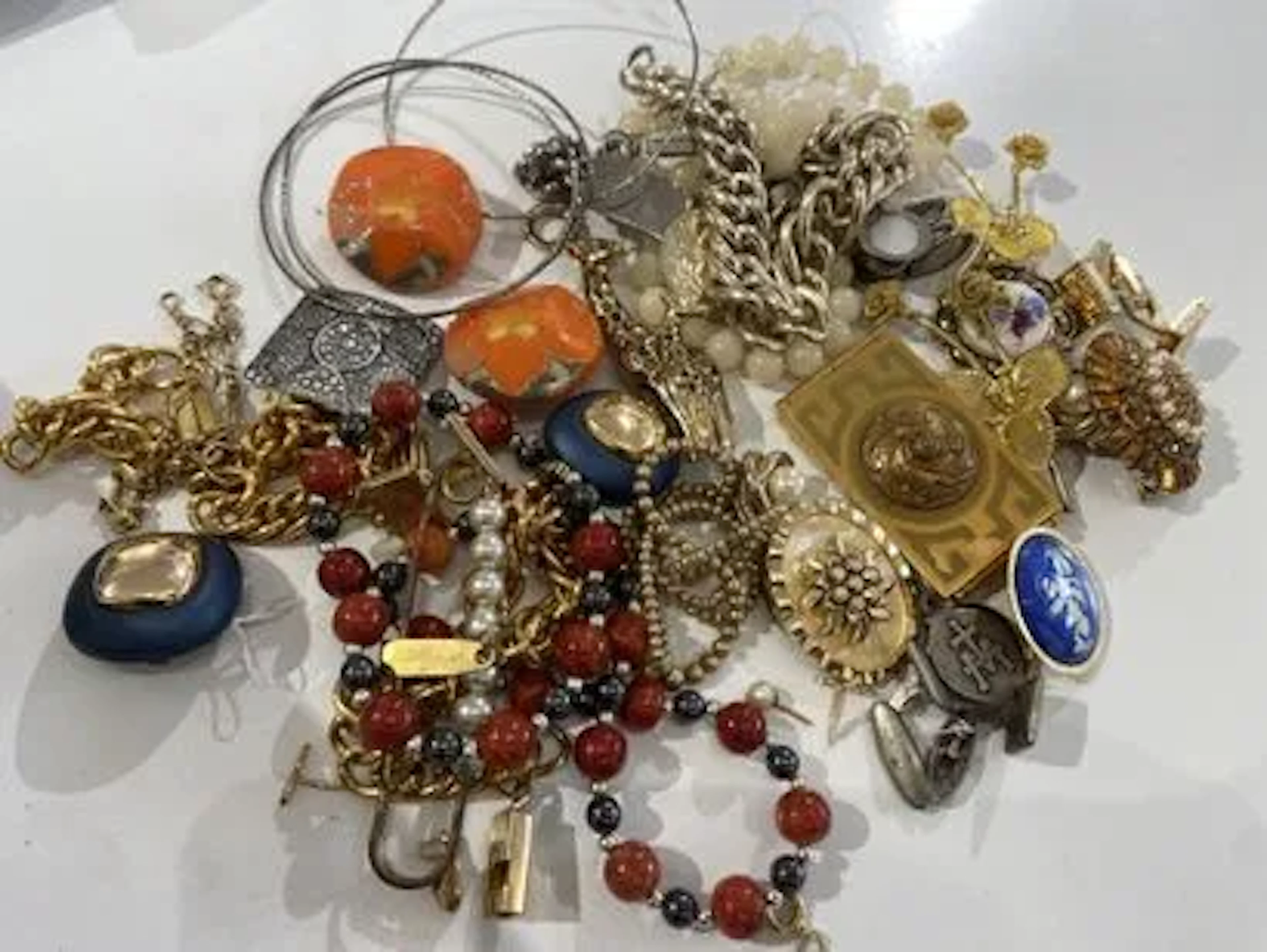 LOT DE BIJOUX FANTAISIE - Lot 227