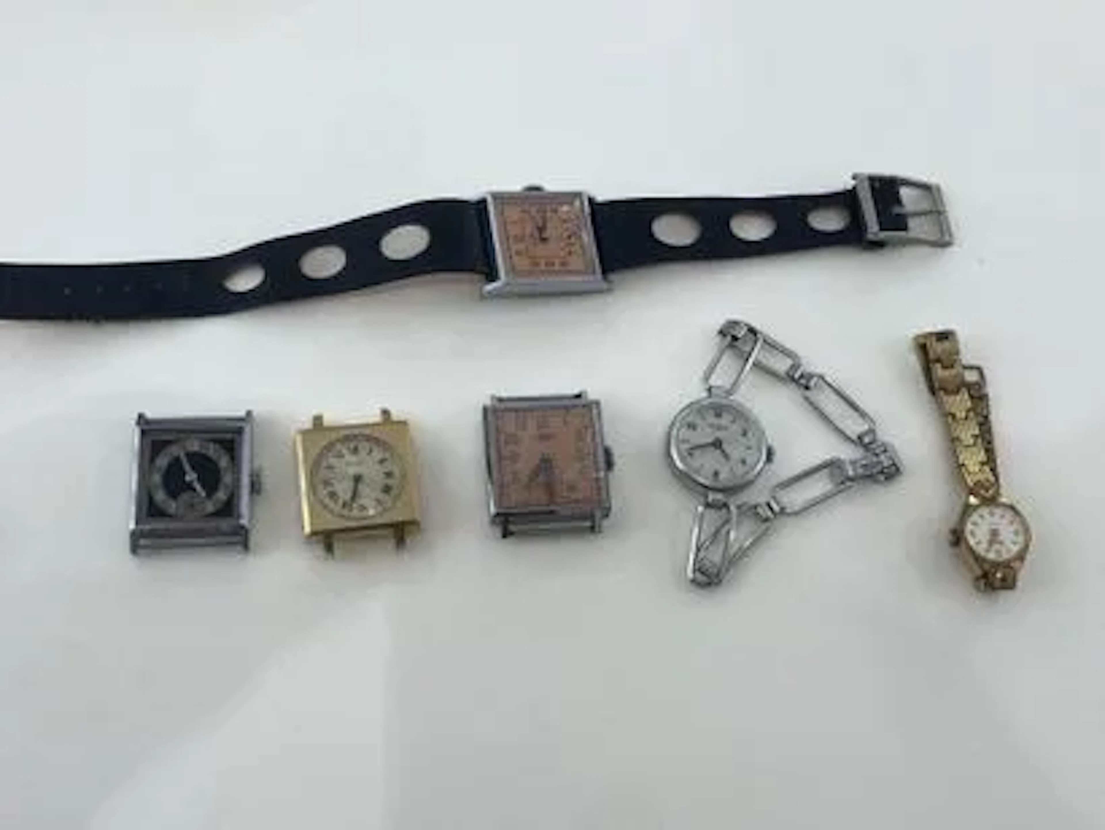 LOT DE MONTRES DIVERSES - Lot 347