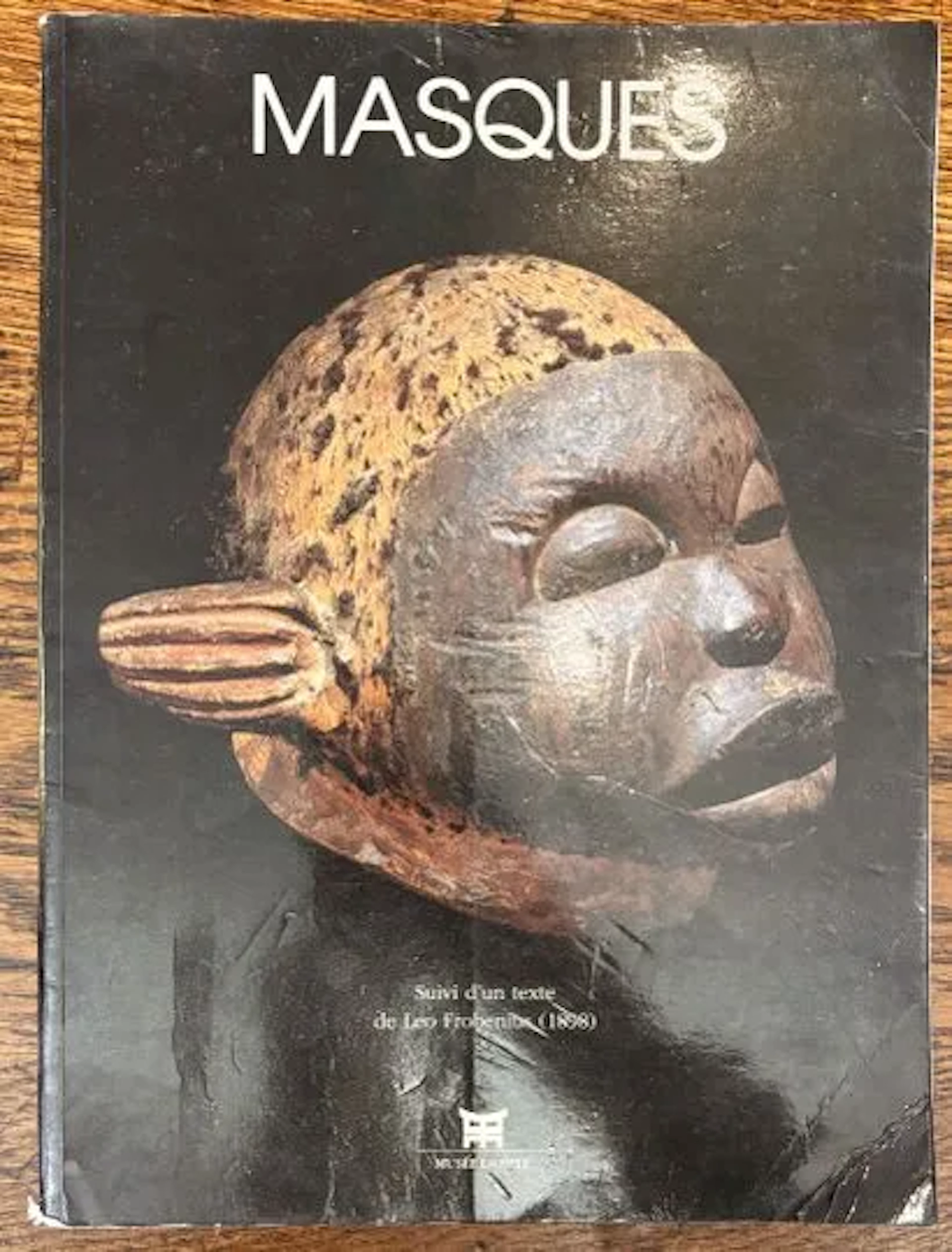 MASQUES. — Suivi d'un texte de Leo Frobenius (1898) - Lot 221