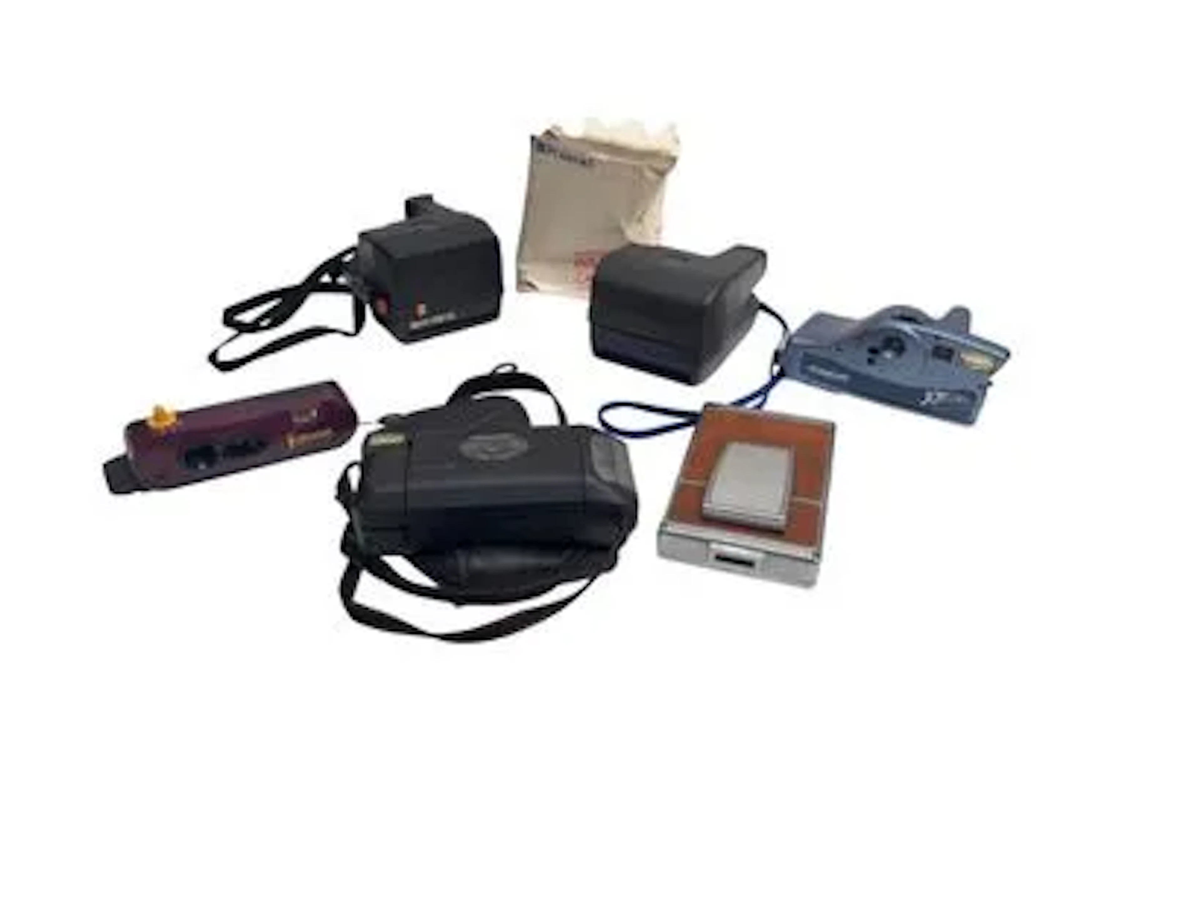 Set of six assorted Polaroid cameras, untested: SX-70, 636, - Lot 151