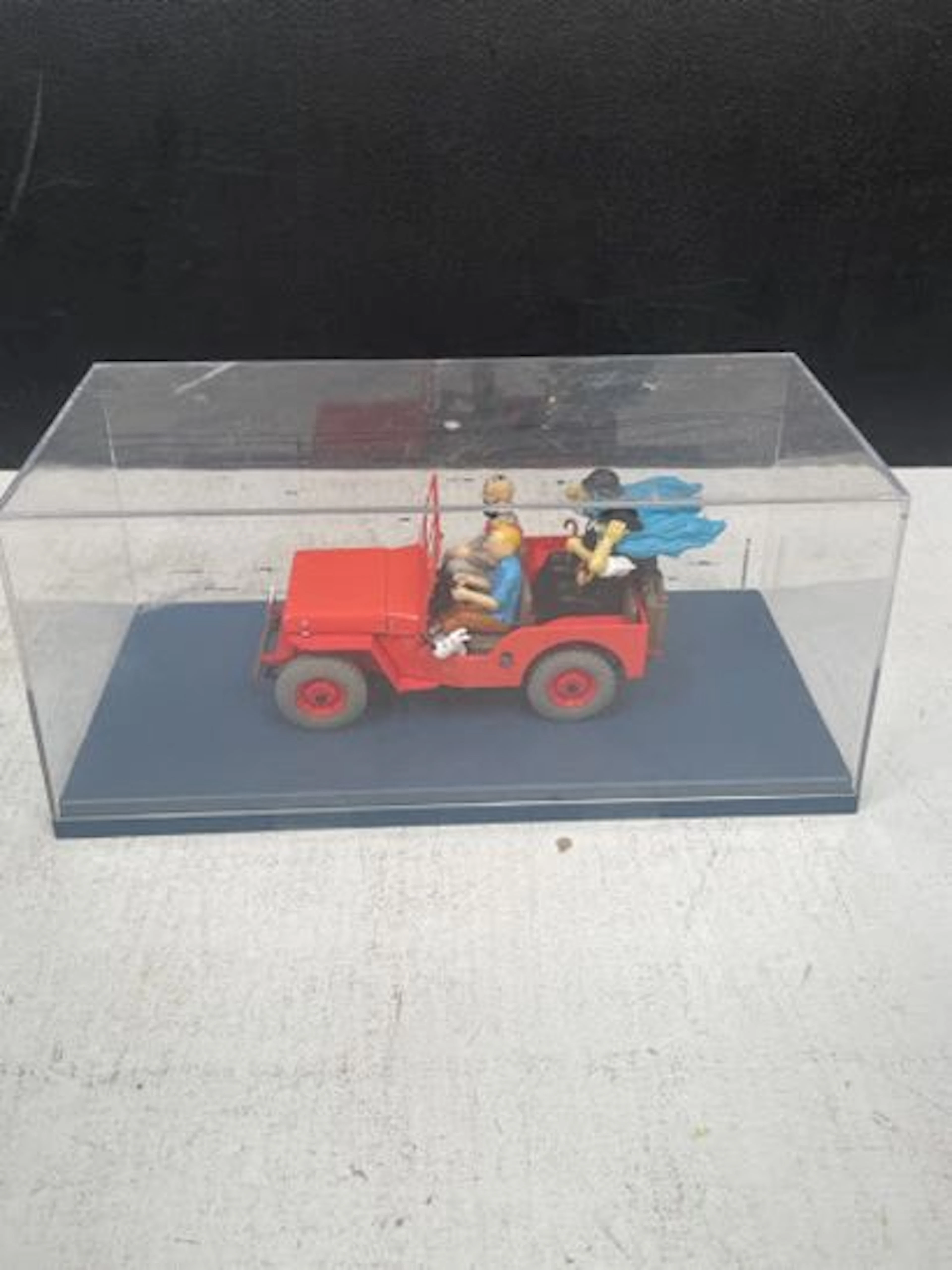 MOULINSART / HACHETTE - Les Voitures de Tintin 1/24 : La Jee - Lot 271