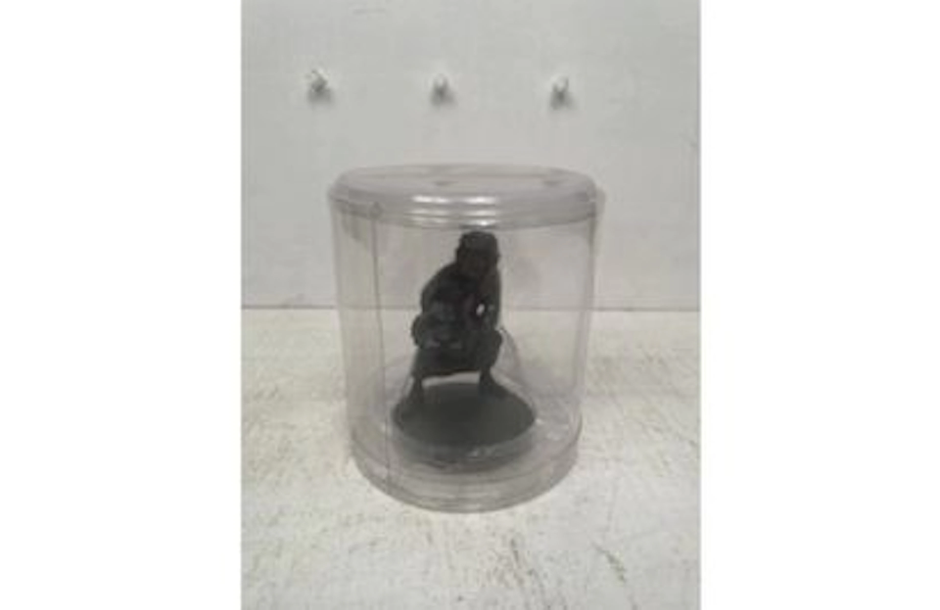 Black Monochrome Figurine - Tintin and Snowy in the Desert - - Lot 243