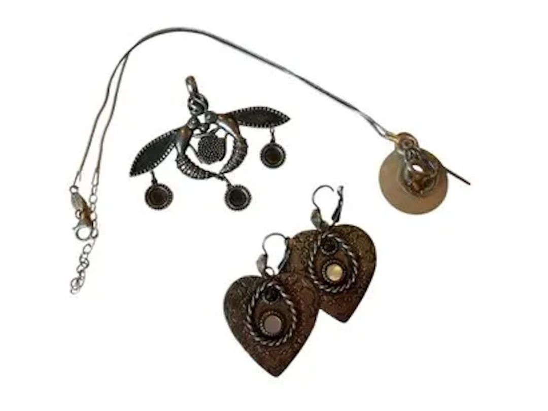 JEWELRY - Lot 256