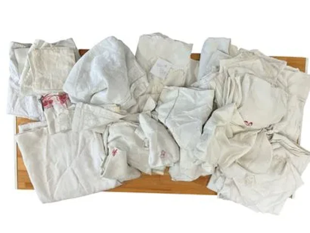 HOUSEHOLD LINEN - Lot 206