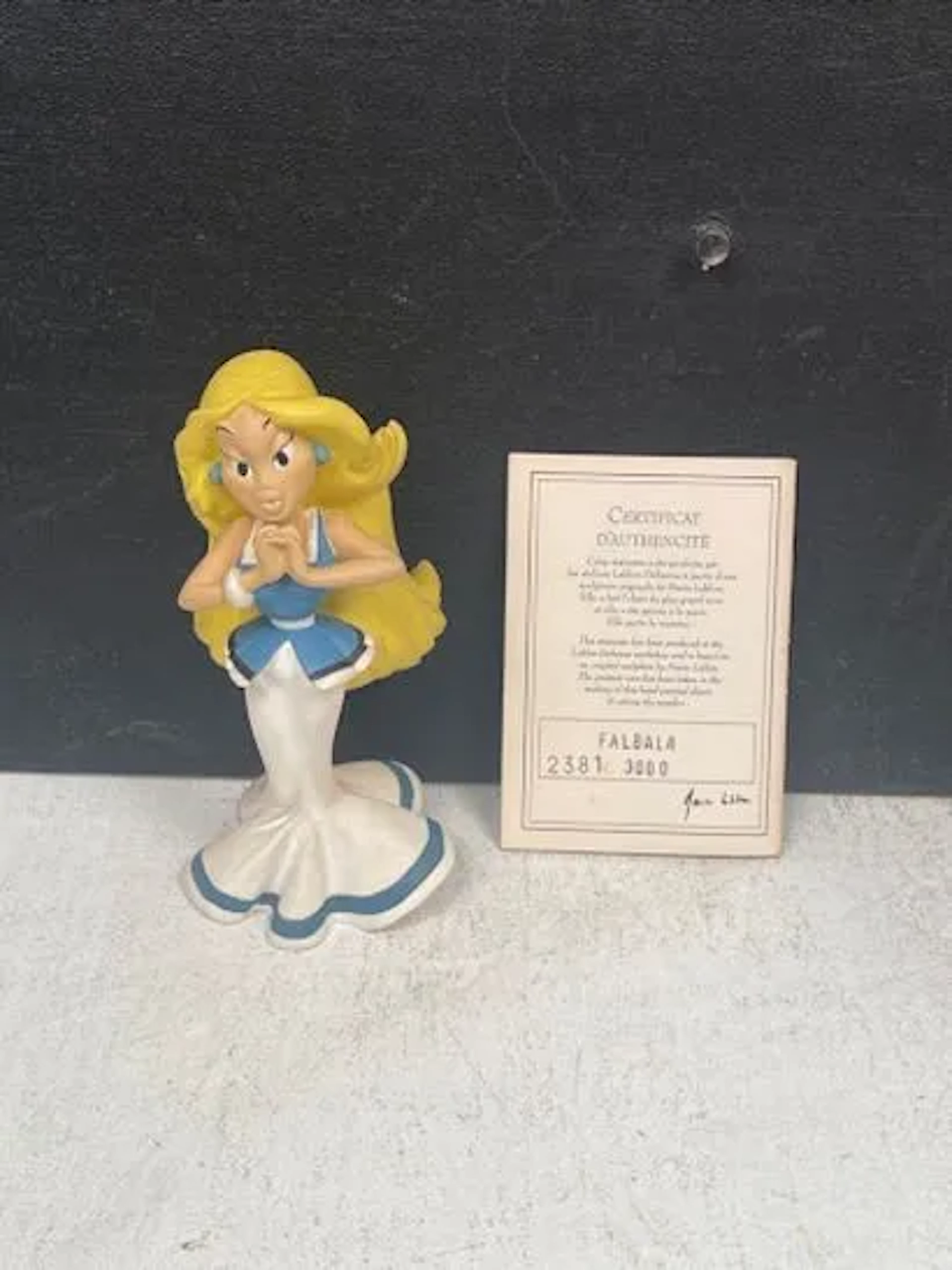 Leblon-Delienne - Asterix - Falbala in a White and Blue Dres - Lot 30