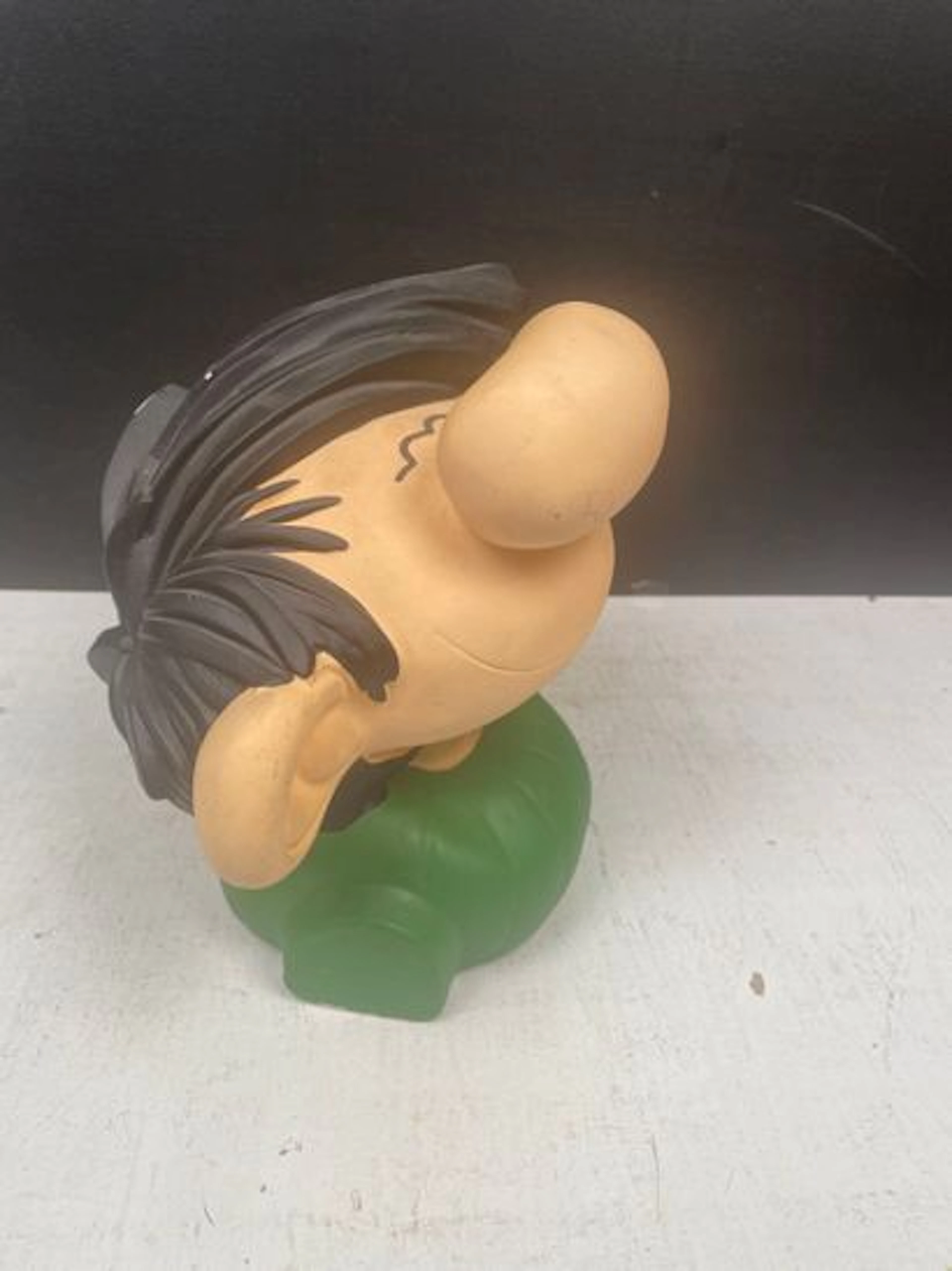 Gaston Lagaffe Bust Figurine - Terracotta / Painted Ceramic - Lot 255