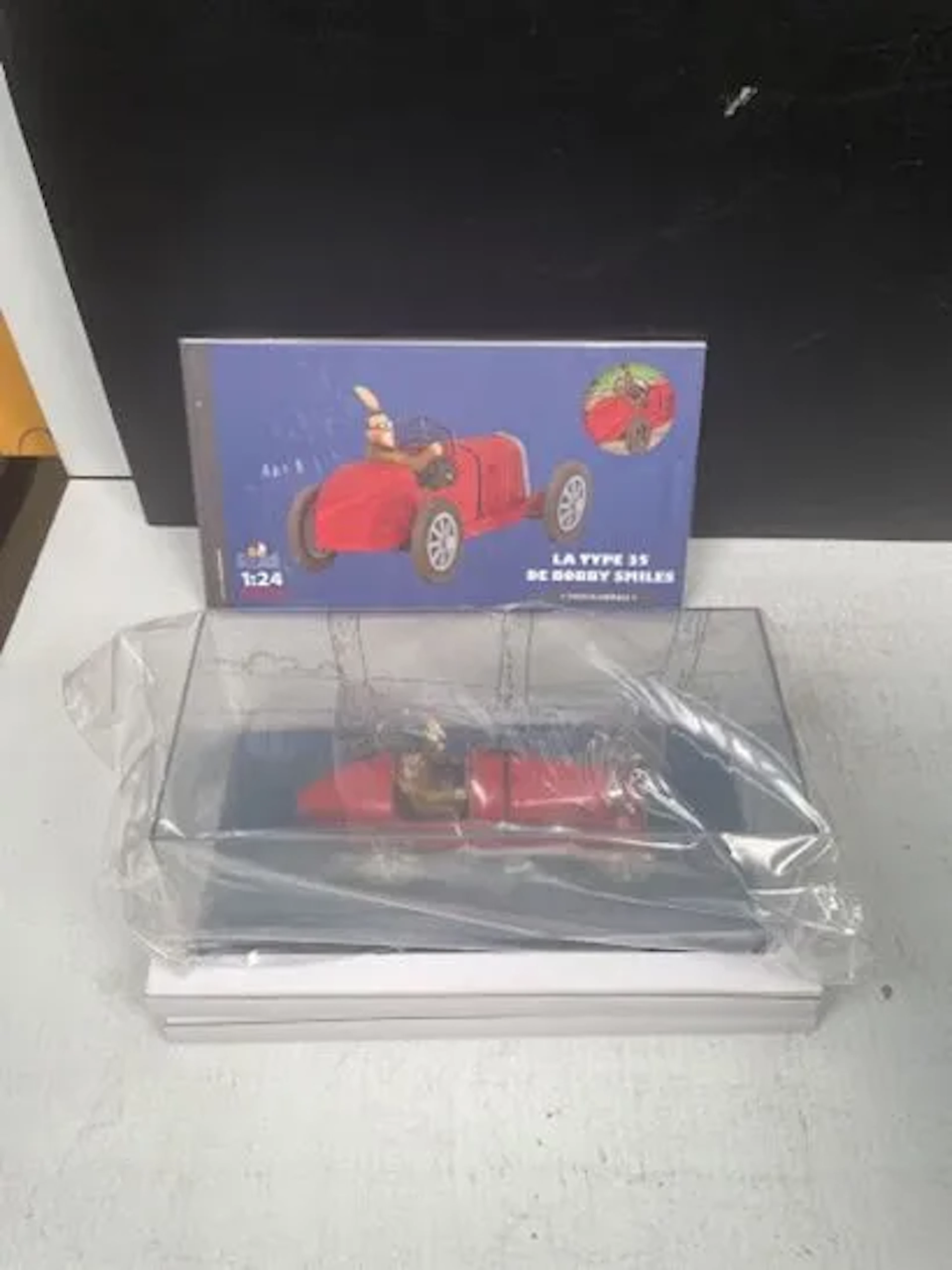 TINTIN (Hergé) - Véhicule 1/24 : La Type 35 de Bobby Smiles - Lot 256