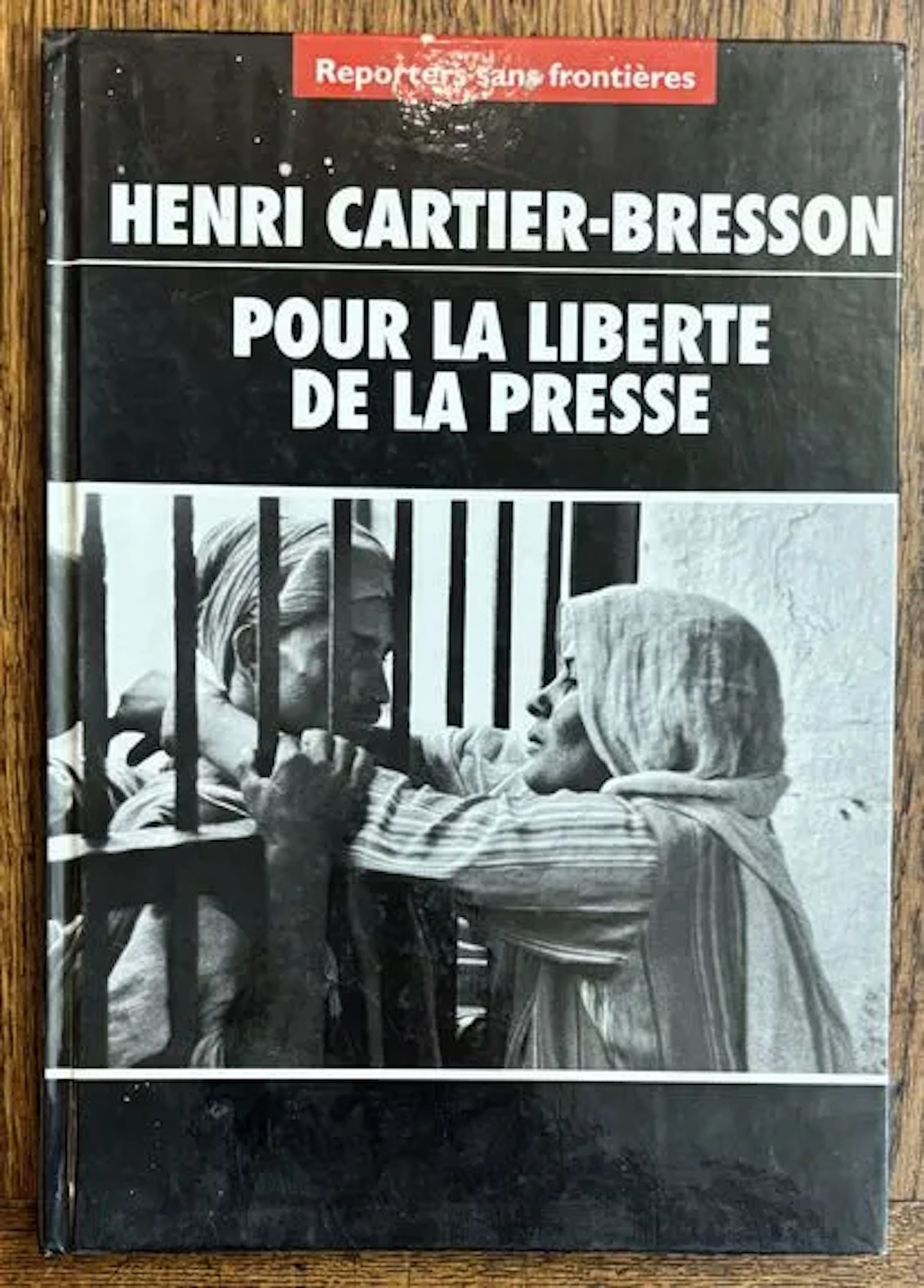 CARTIER-BRESSON (Henri) — FOR PRESS FREEDOM — COPY WITH AUTO - Lot 55