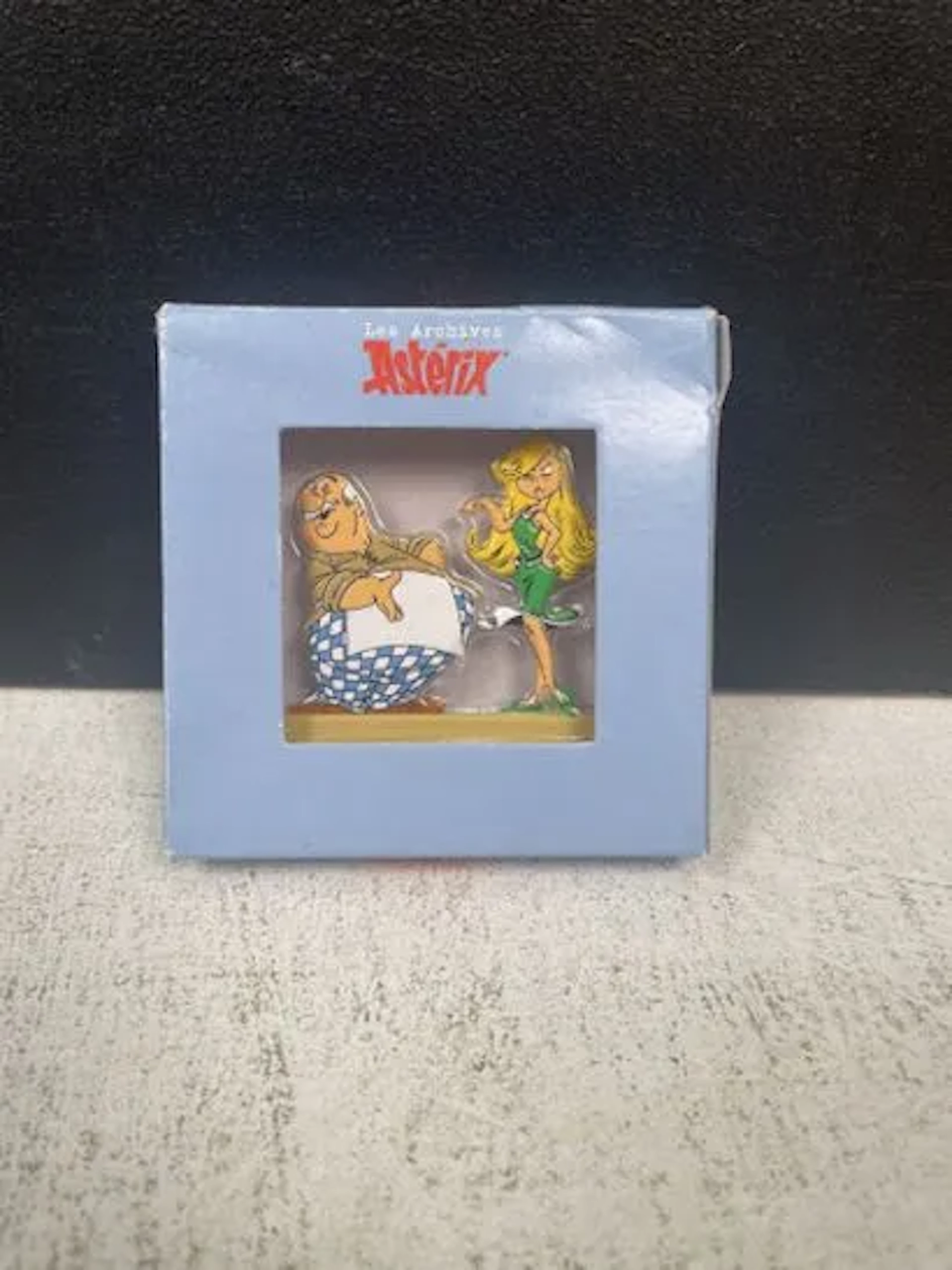 ASTÉRIX (Goscinny & Uderzo) - Flat metal figurine: Obeli - Lot 60