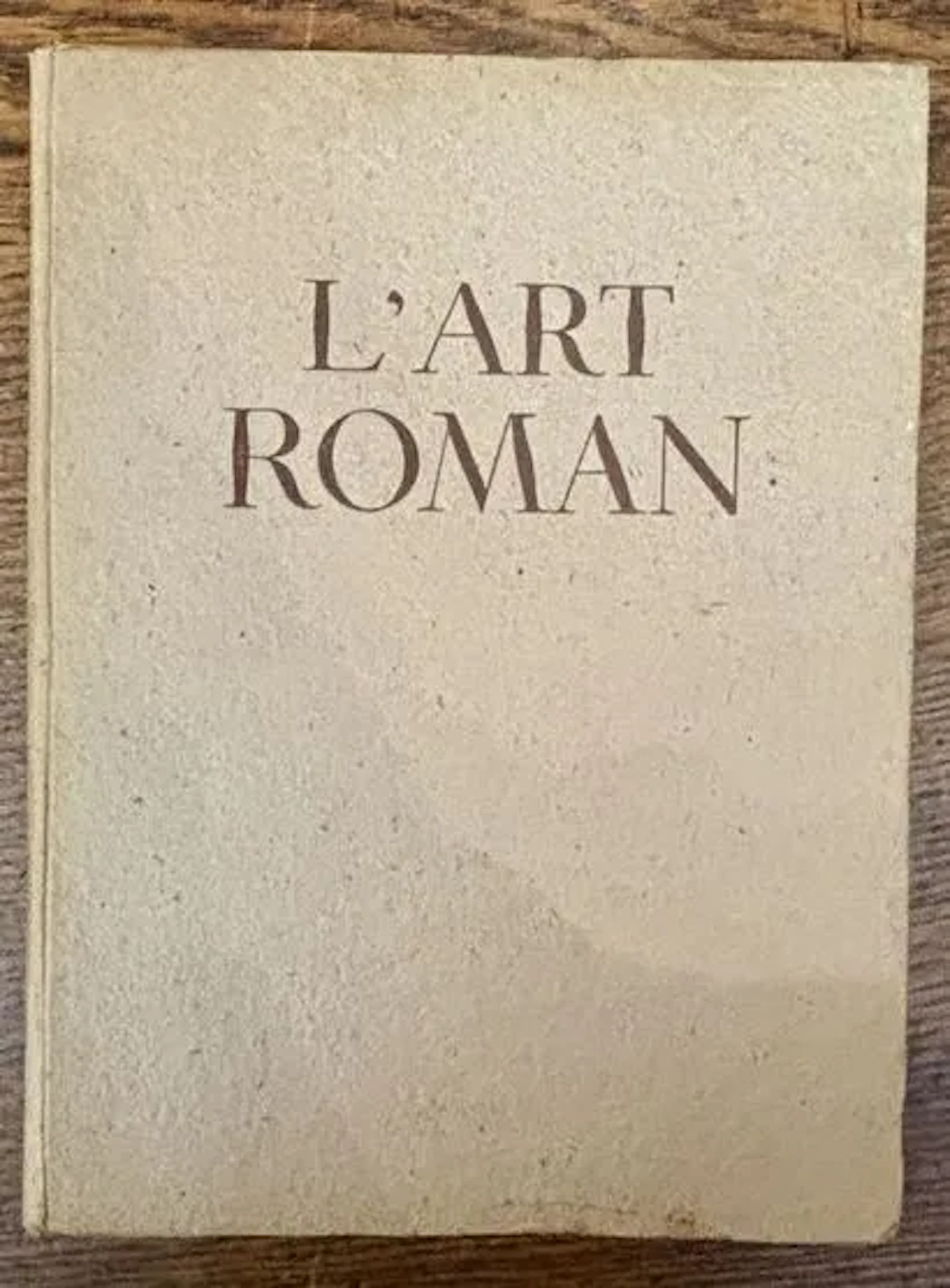 ROMANESQUE ART IN FRANCE - Lot 189