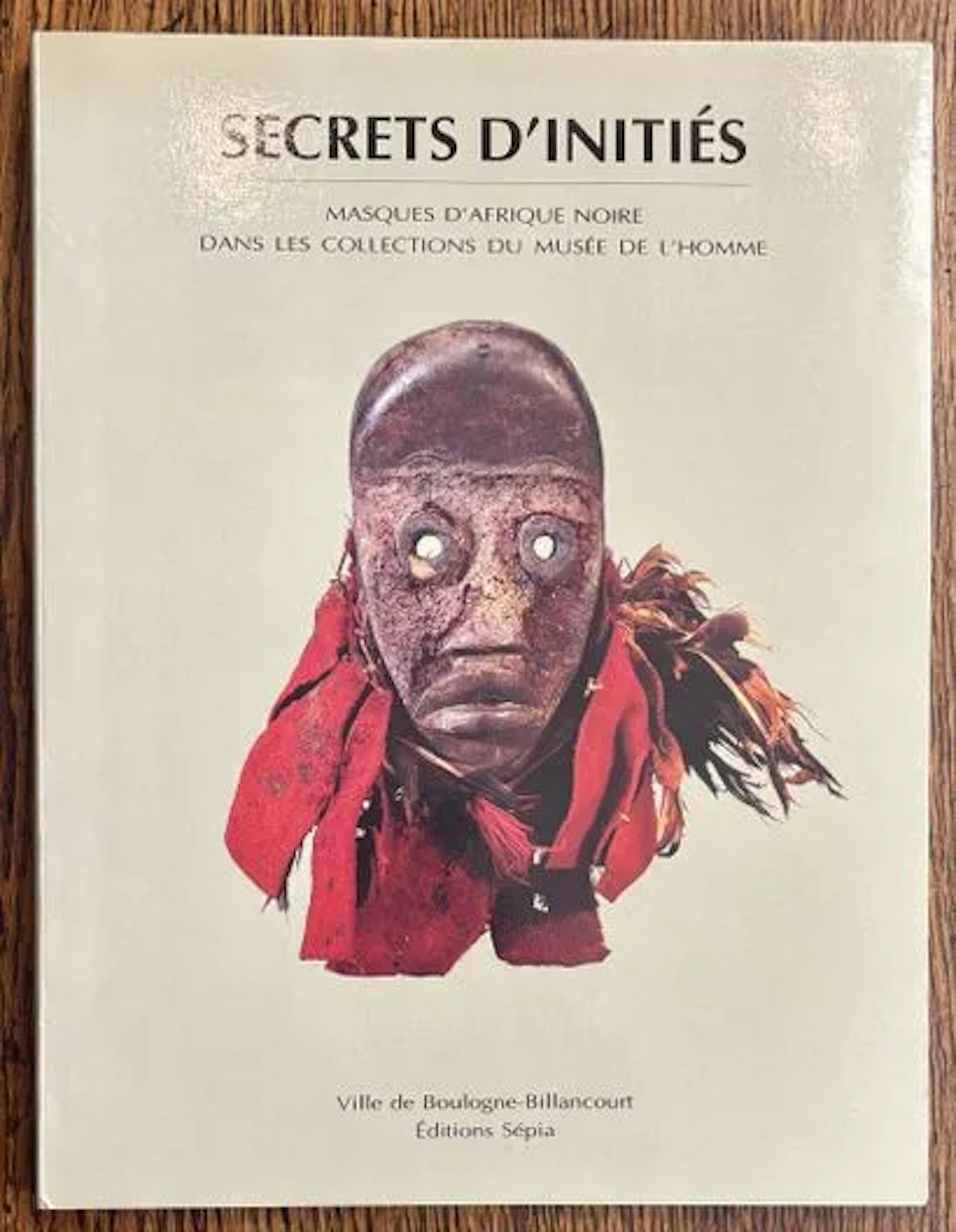 NDIAYE (Francine). — Secrets d'initiés. Masques d'Afrique no - Lot 238