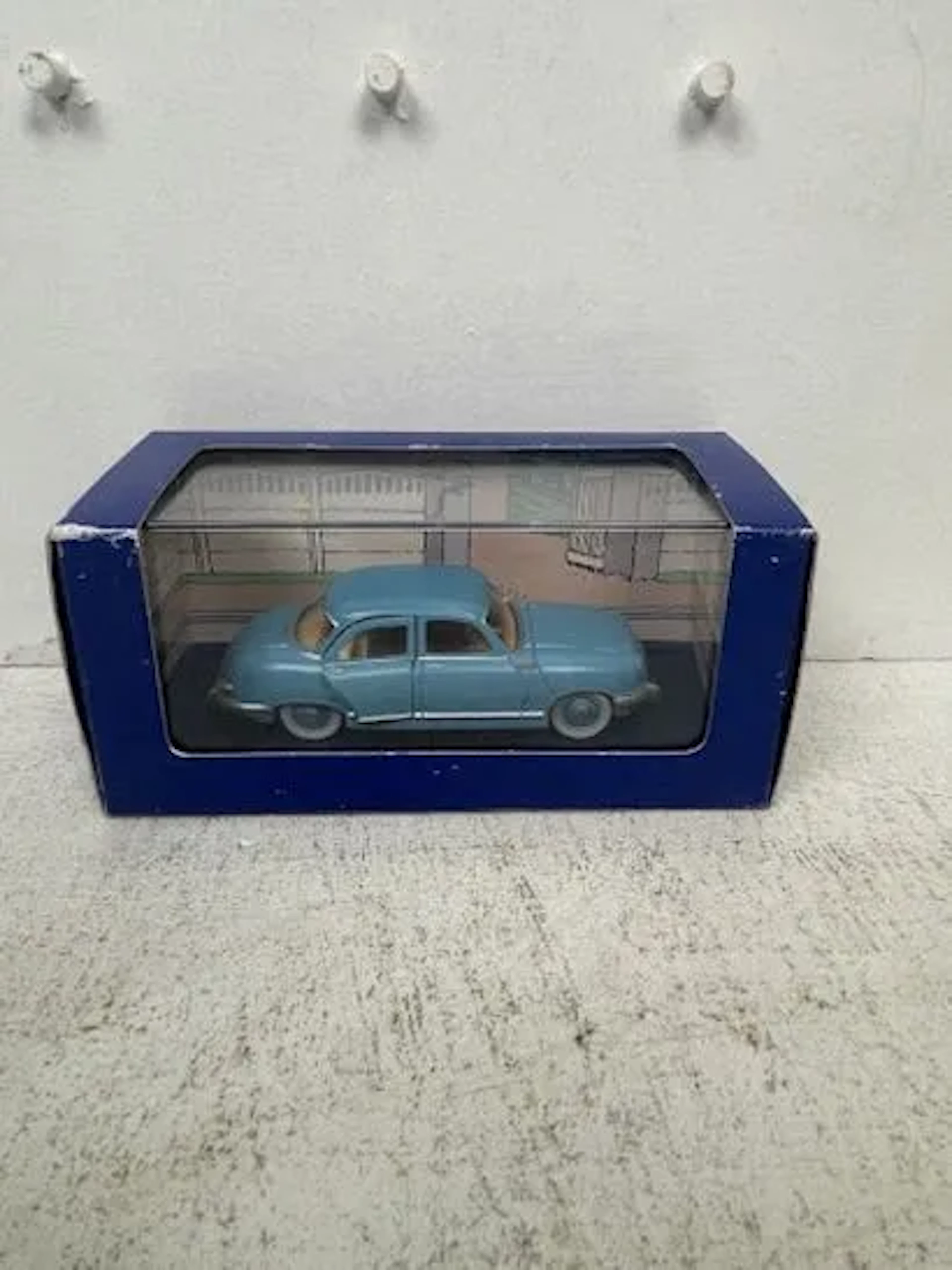 Voiture 1/43 Tintin "Le Taxi Panhard" - Coke en stock - Édit - Lot 286