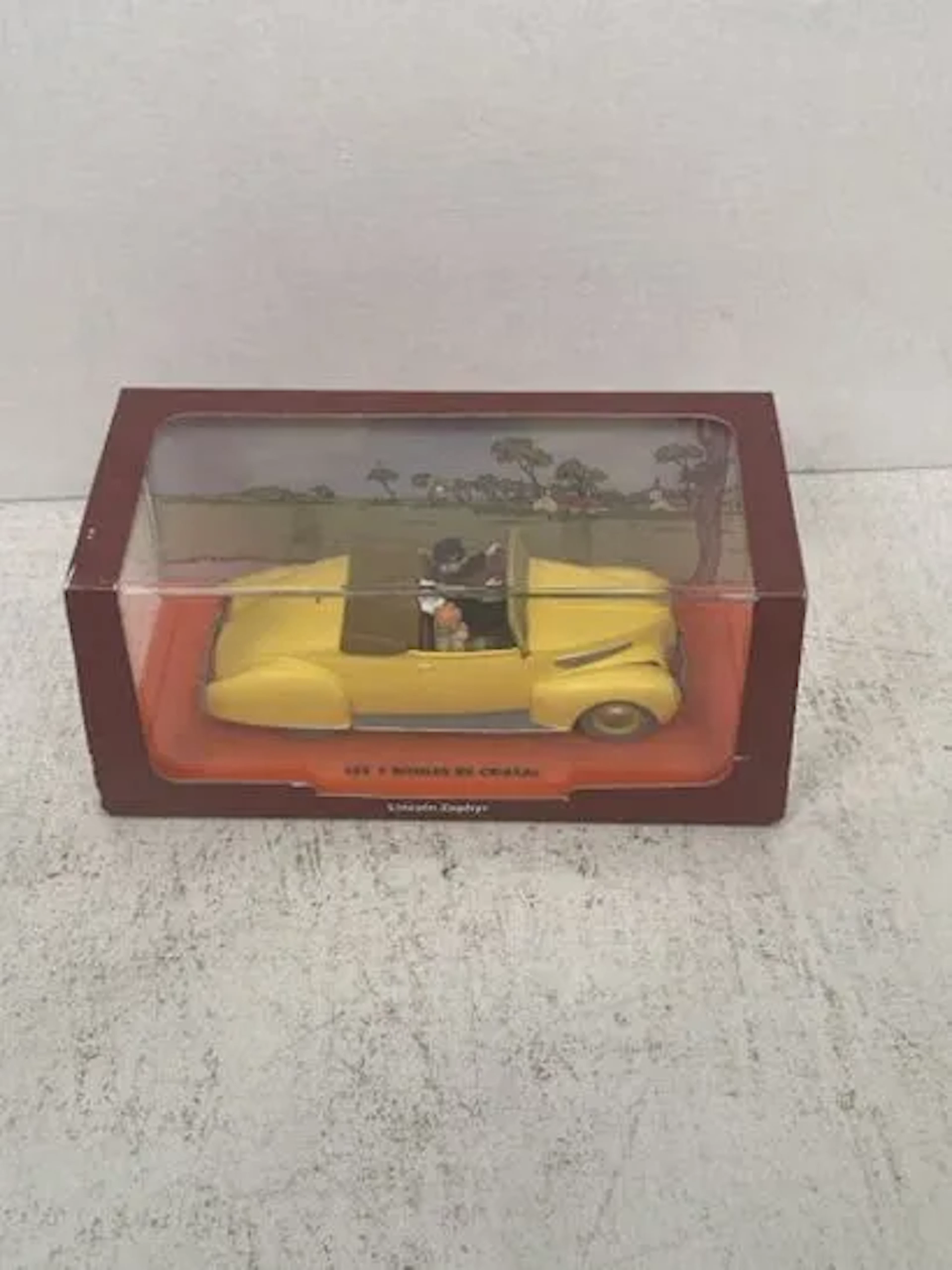 1/24 Scale Tintin Car "1938 Lincoln Zephyr" - The Seven Crys - Lot 267