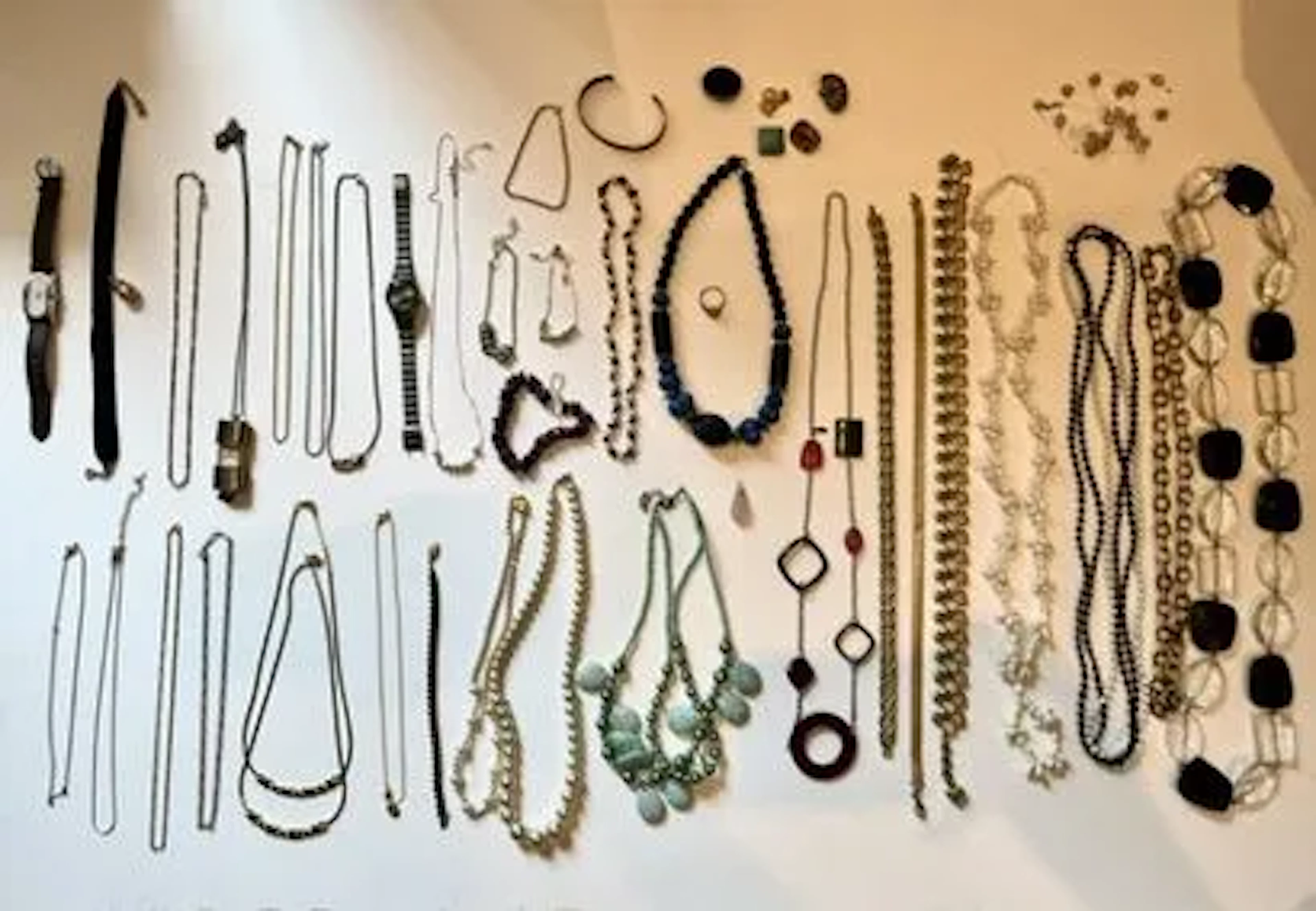 LOT DE BIJOUX FANTAISIES - Lot 225