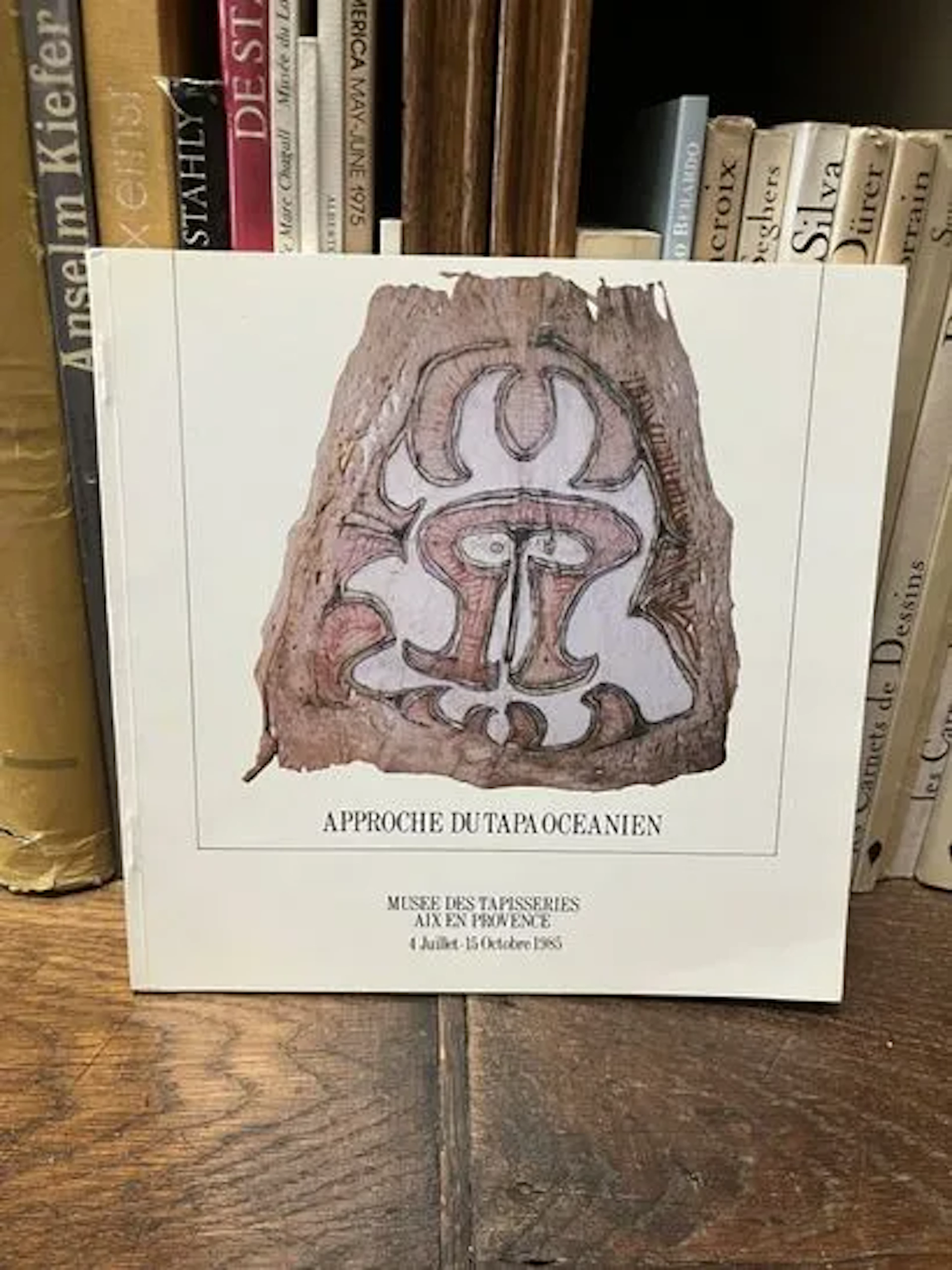 OCEANIAN ART. — An Introduction to Oceanian Tapa. - Lot 20