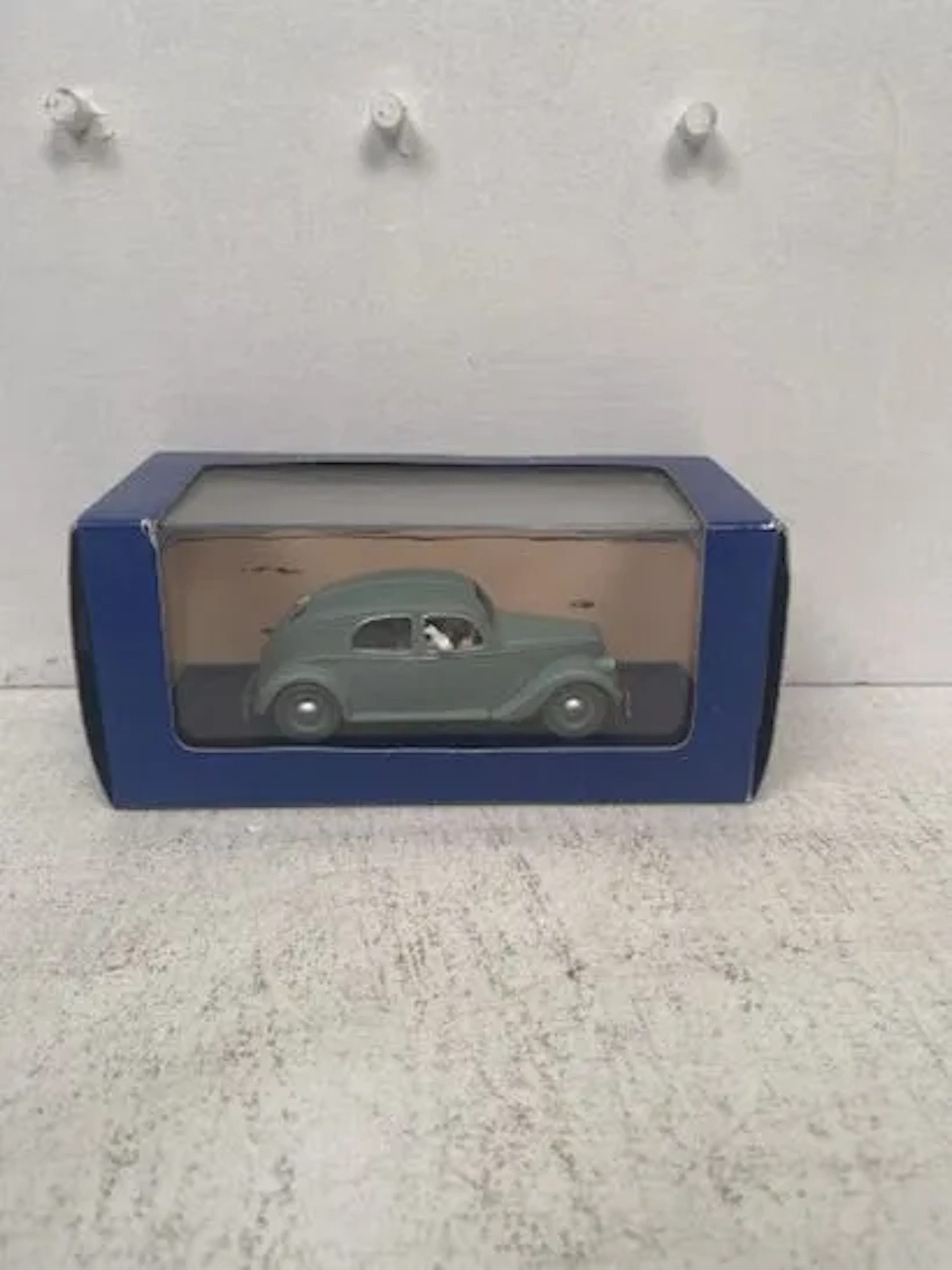 1/43 Scale Tintin Car "The Emir's Lancia Aprilia" - Tintin i - Lot 275