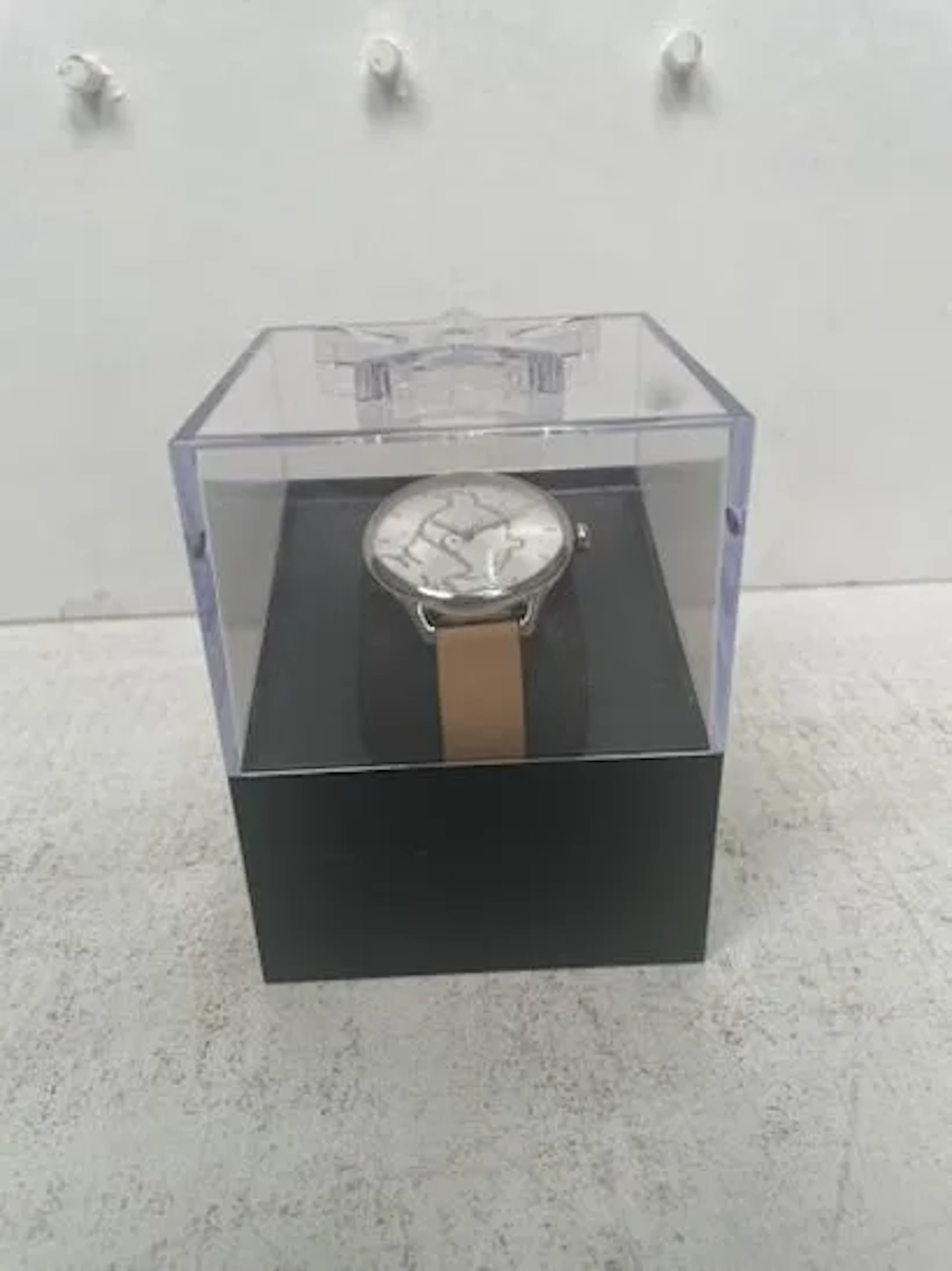 Montre Collector Tintin "Heritage / Line" Cadran Argenté & B - Lot 243