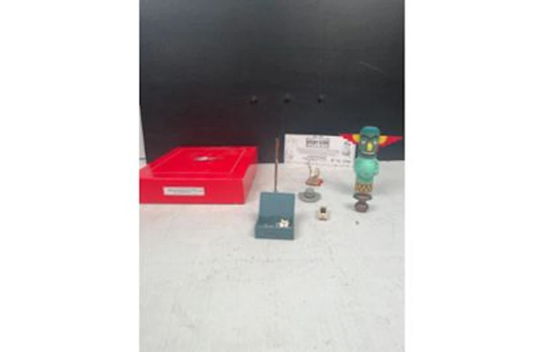 PIXI 6053 - Box No. 9 - Lot 157