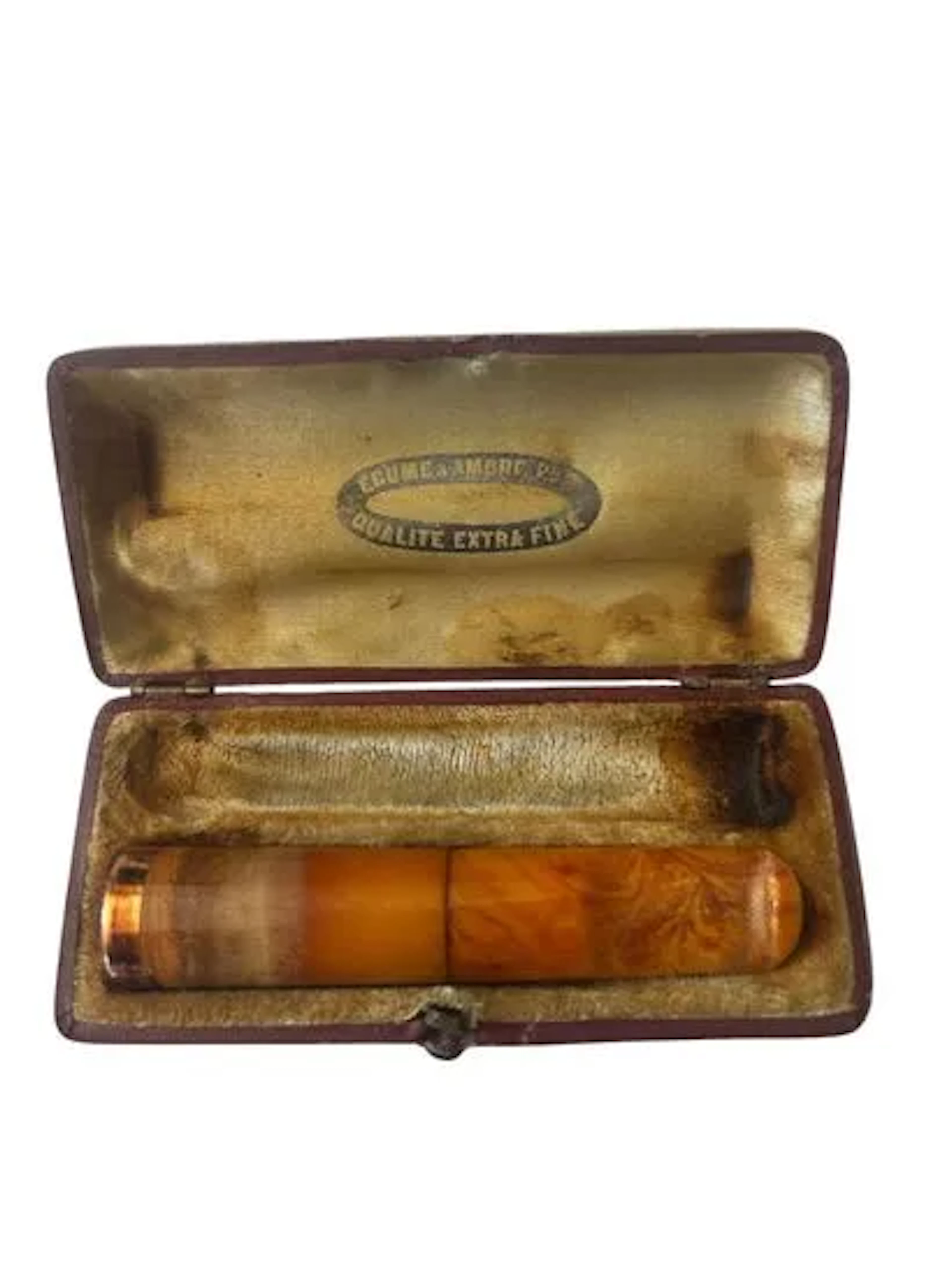 CIGARETTE SMOKER - Lot 287