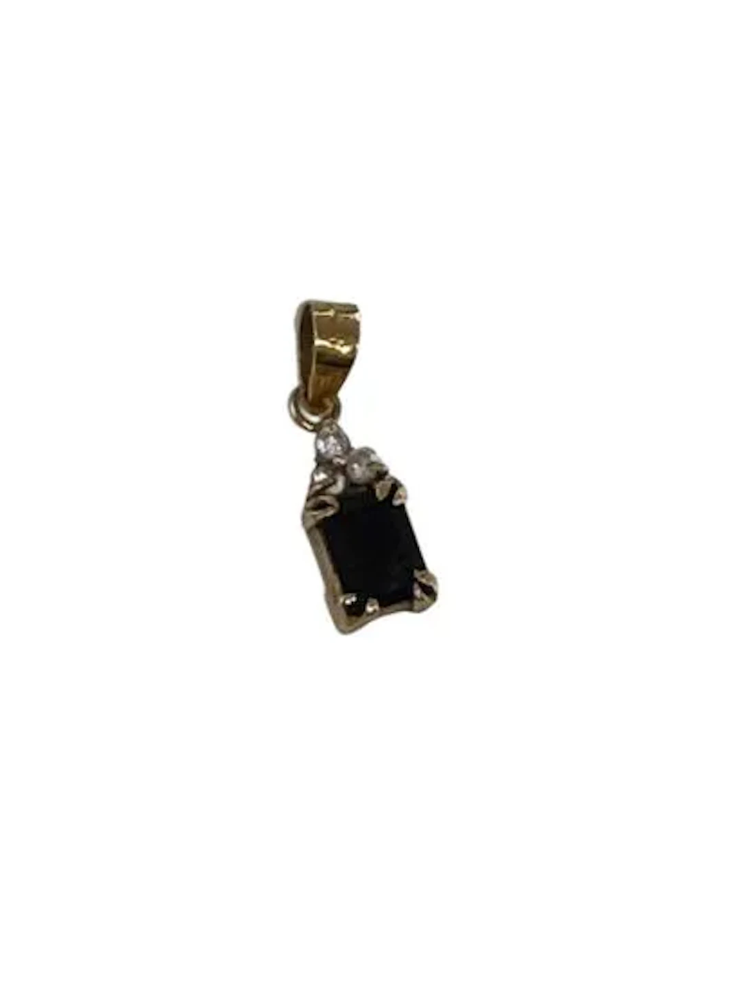 GOLD AND SAPPHIRE PENDANT - Lot 181