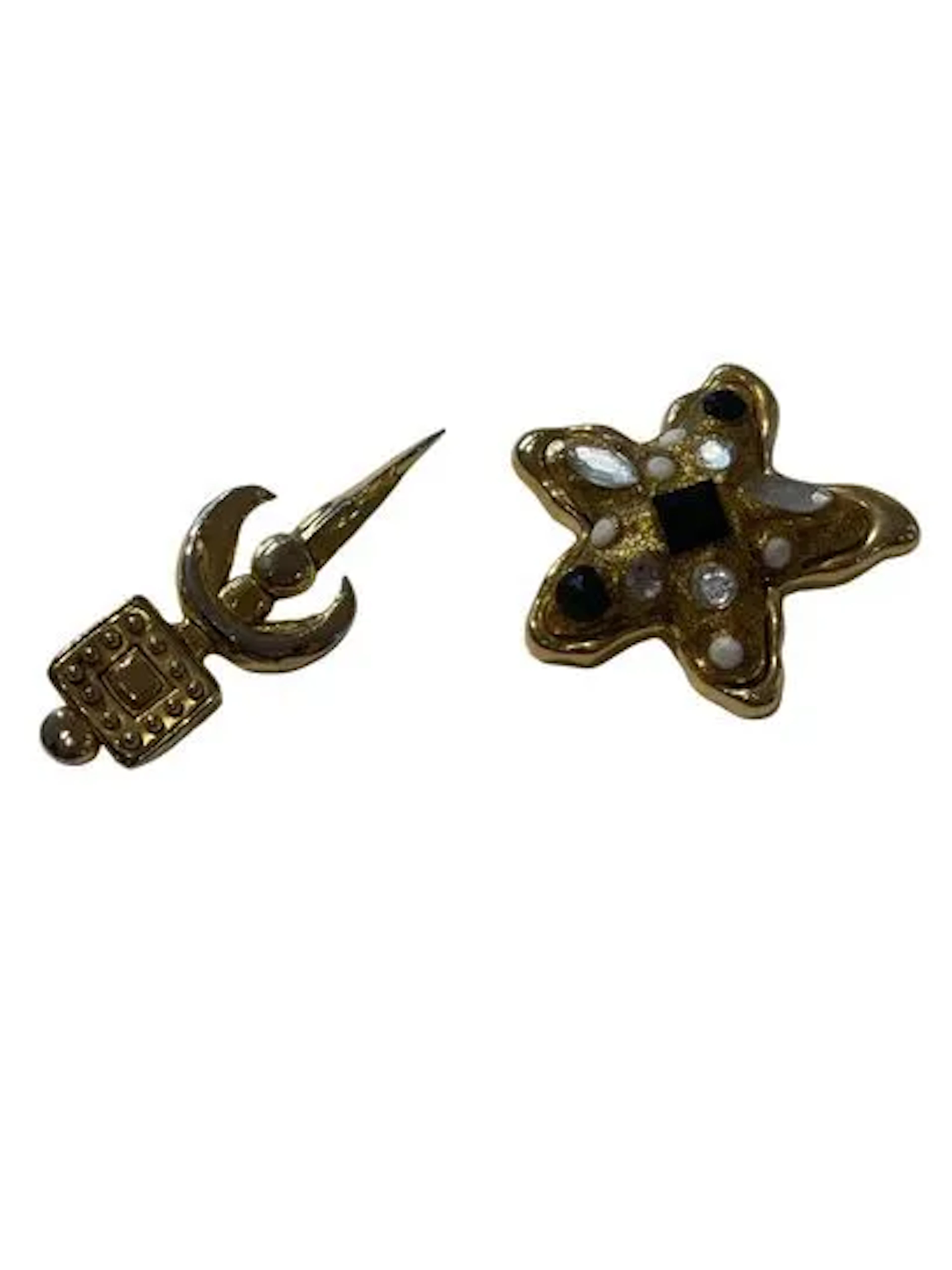 JEWELRY - Lot 201