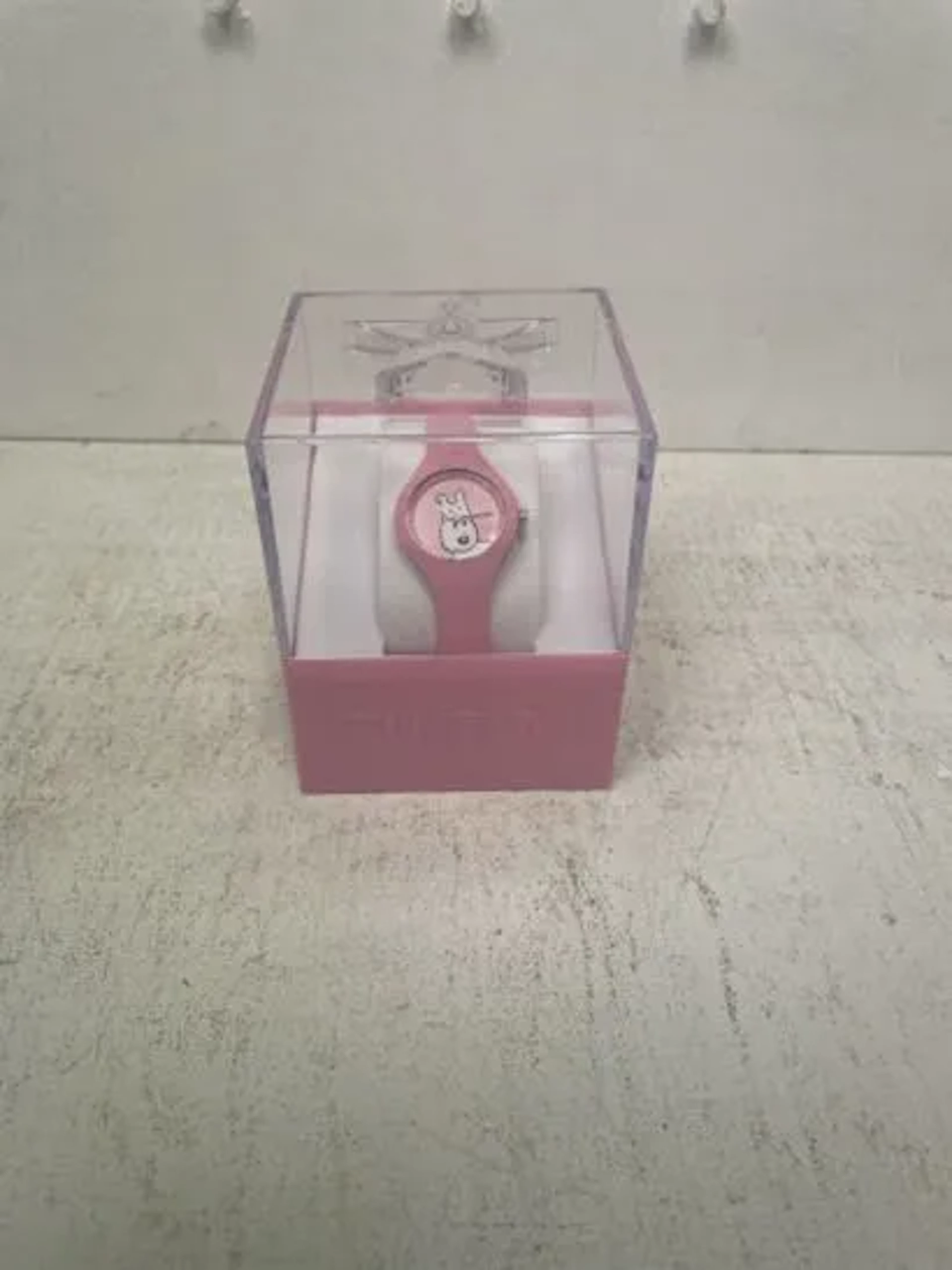 Montre Collector Tintin "Milou" Rose - Moulinsart / Ice-Watc - Lot 244