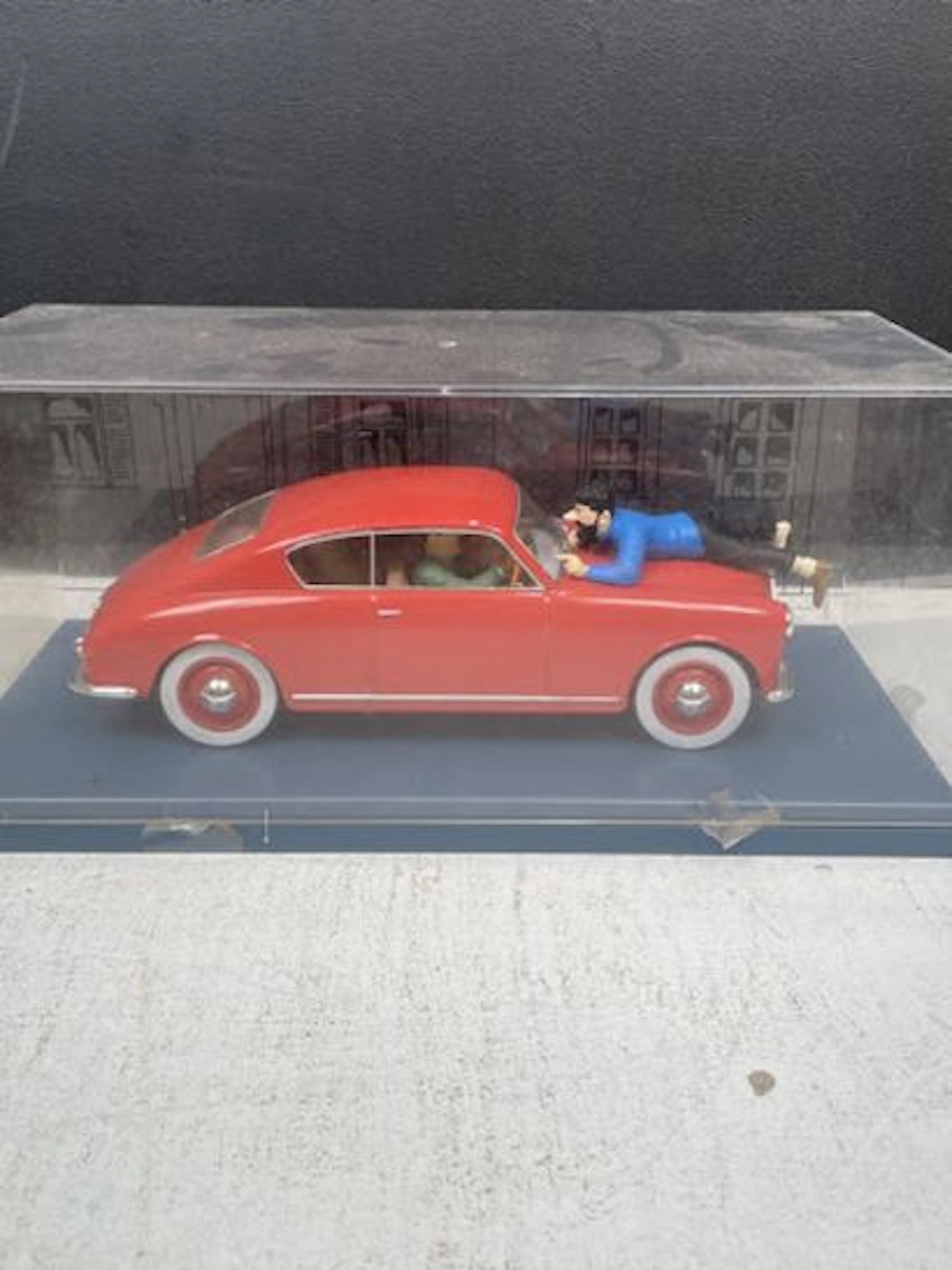MOULINSART / HACHETTE - Les Voitures de Tintin 1/24 : La Sim - Lot 265