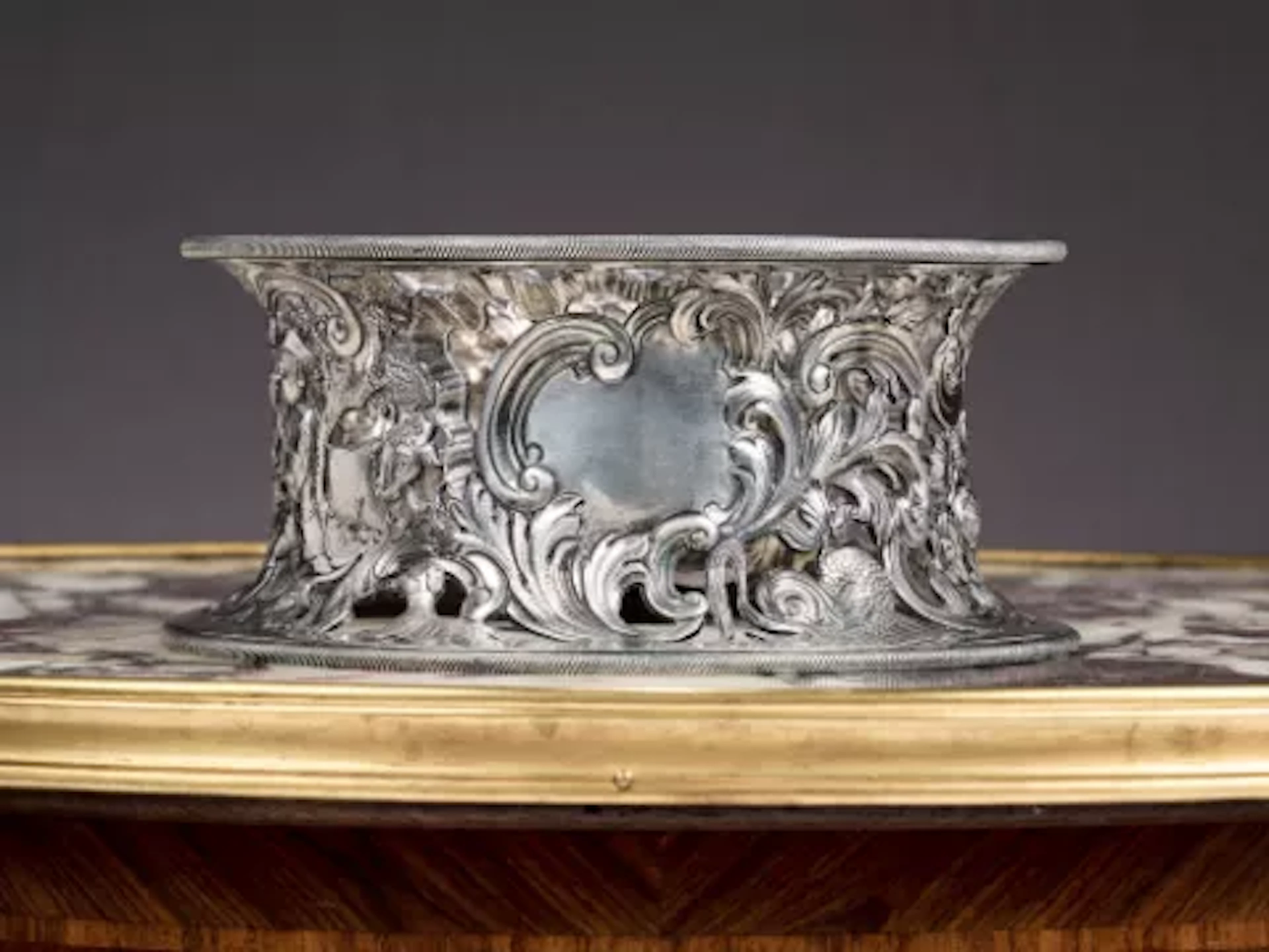 AN EDWARDIAN STERLING SILVER DISH RING, LONDON, C. 1905
