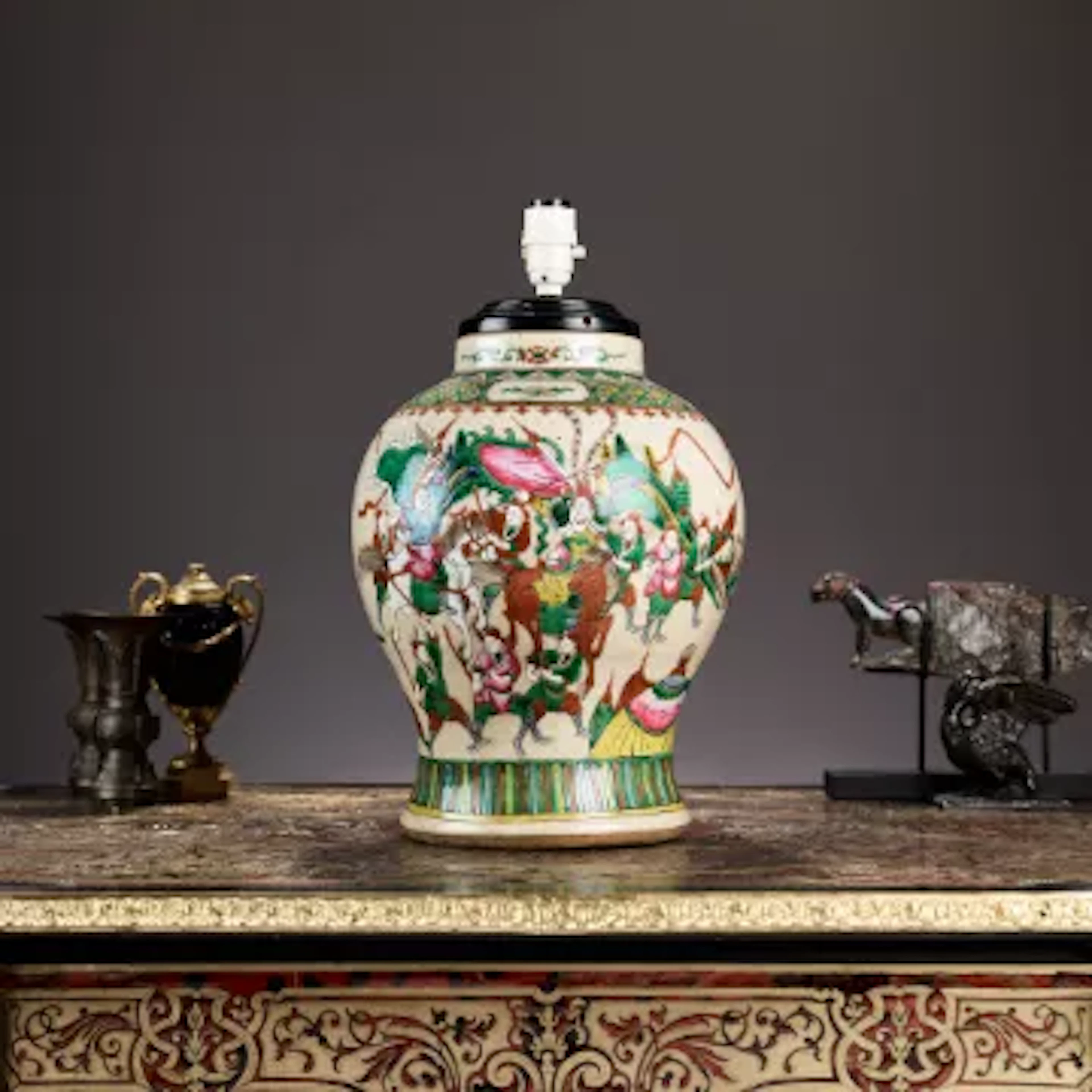 A LARGE CHINESE QING DYNASTY CRACKLE GLAZE PORCELAIN VASE LAMP