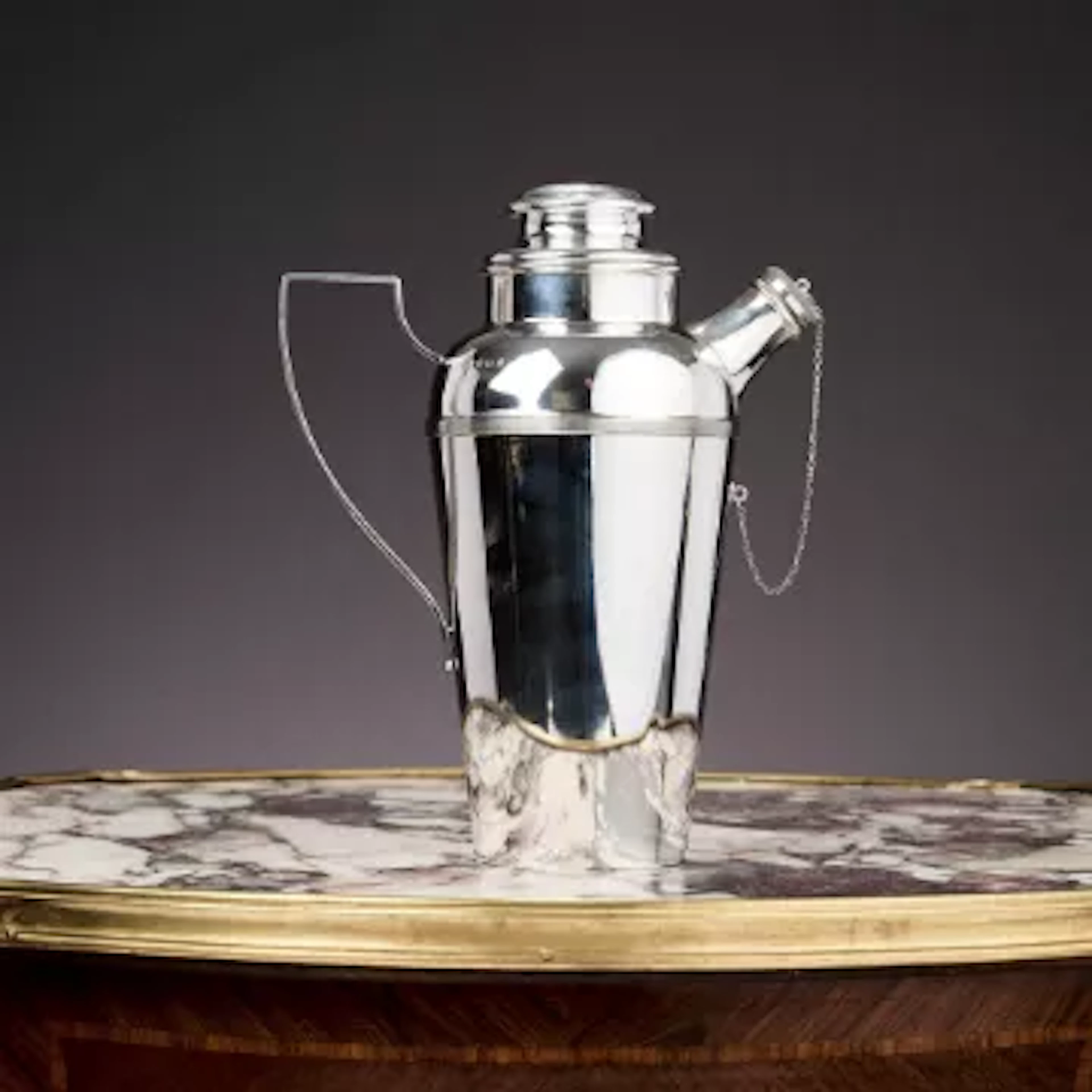 AN ART DECO PERIOD STERLING SILVER COCKTAIL SHAKER, C 1933, JAMES DIXON & SONS