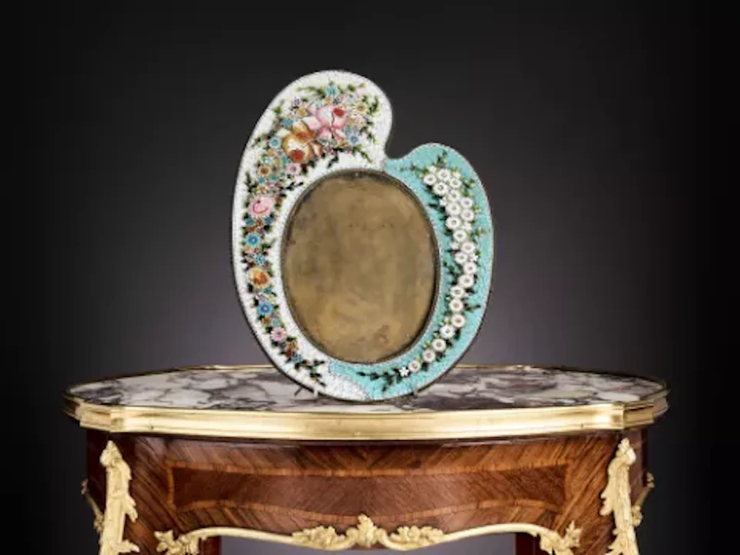AN EARLY 20TH CENTURY ITALIAN MICROMOSAIC PHOTOGRAPH FRAME