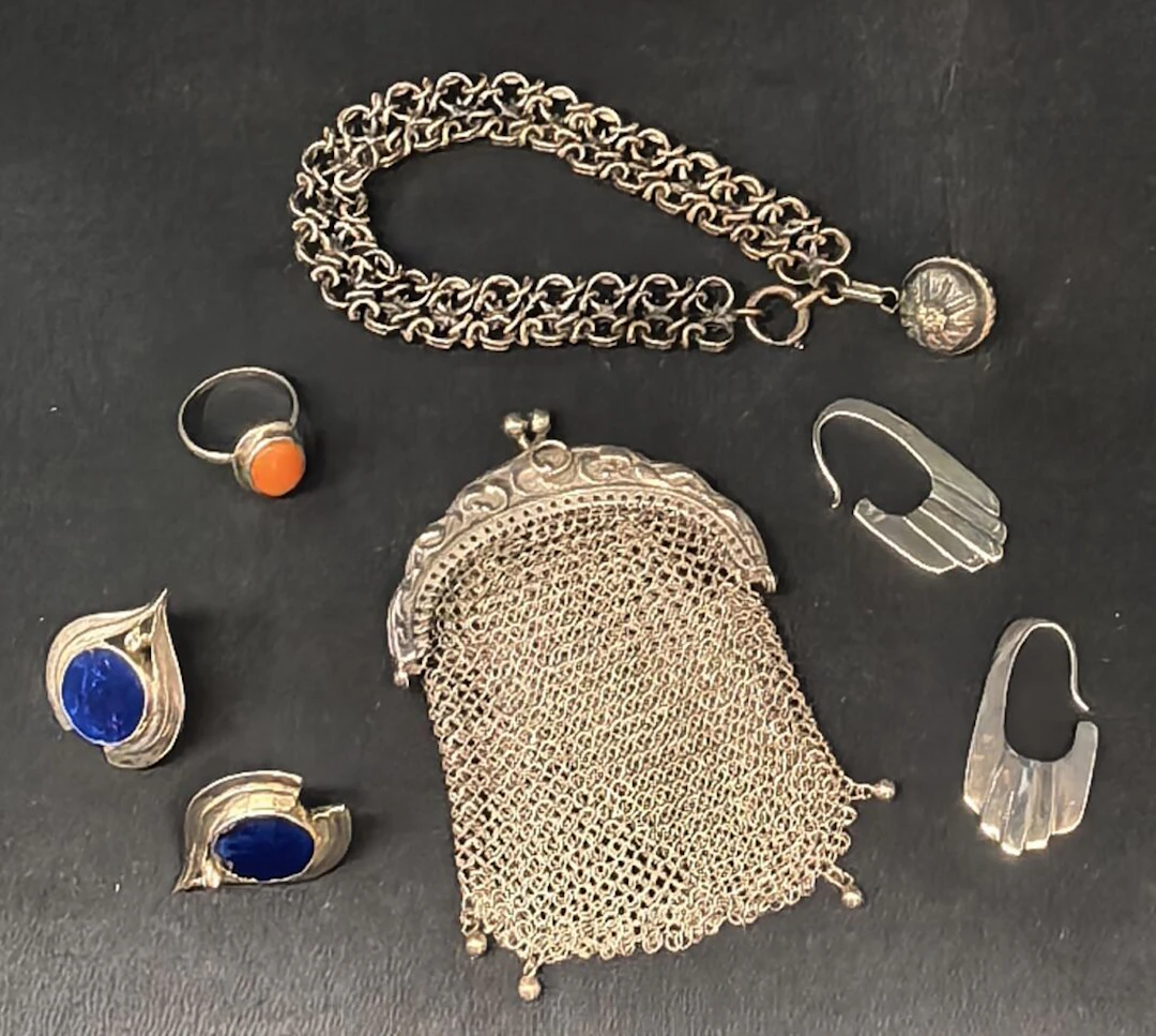Set of 800‰ silver, NET weight: 61.5 g.