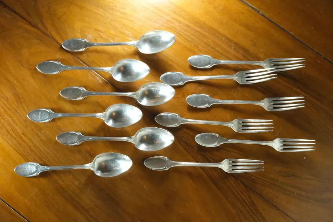 Set of 6 pieces of 925‰ silver cutlery, marked AD. Minerva hallmark