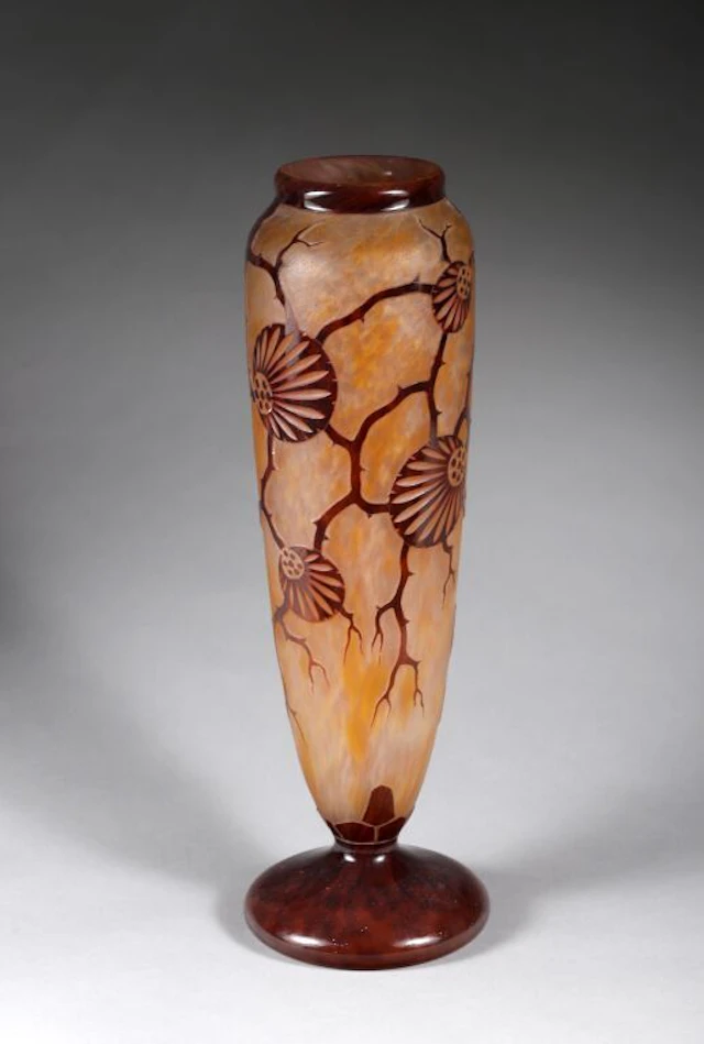 CHARLES SCHNEIDER - FRENCH GLASS. Large oblong vase on a pedestal