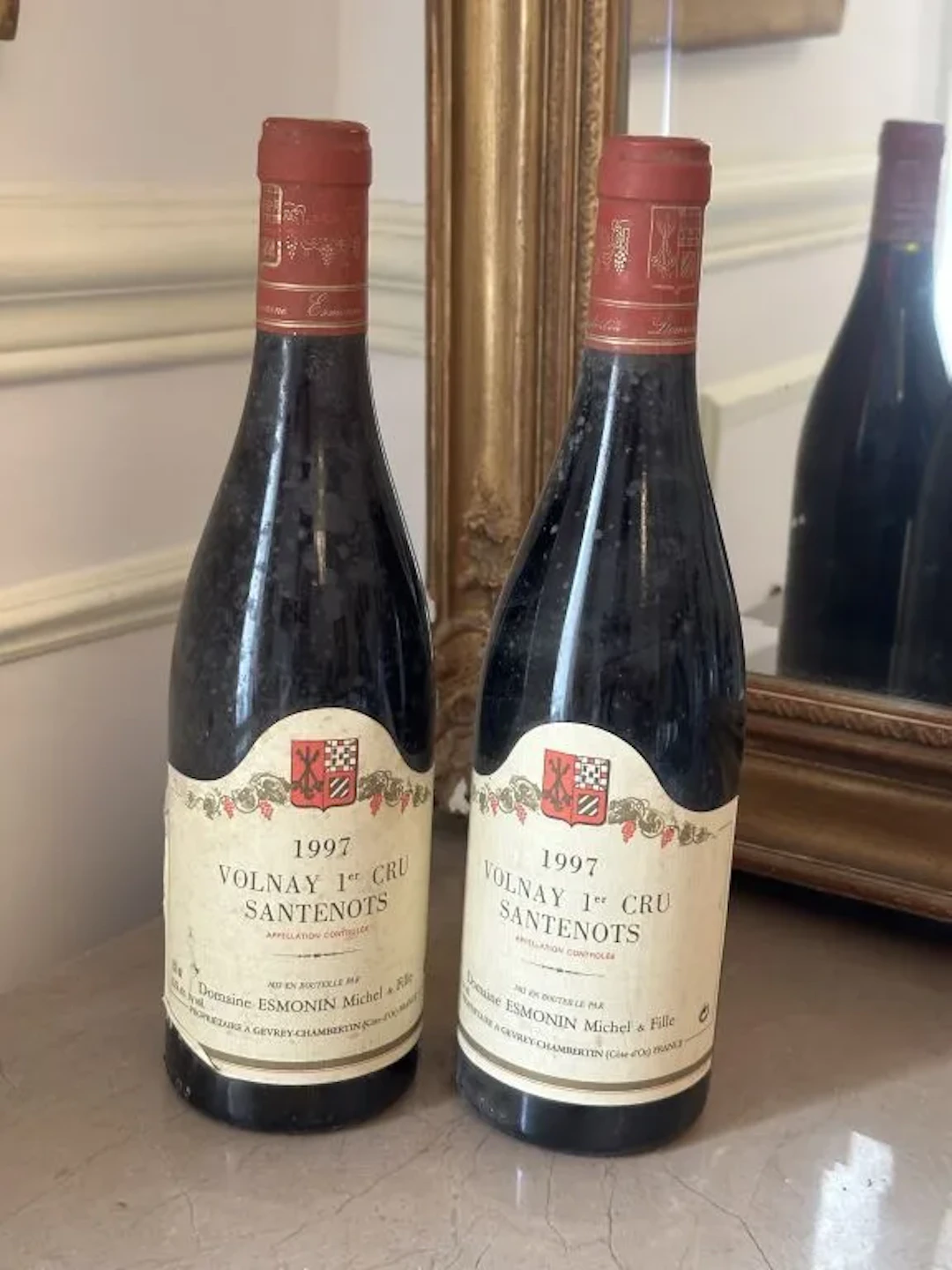 VOLNAY 1er Cru Santenots 1997 - Domaine Esmonin Michel & Fille. Stained