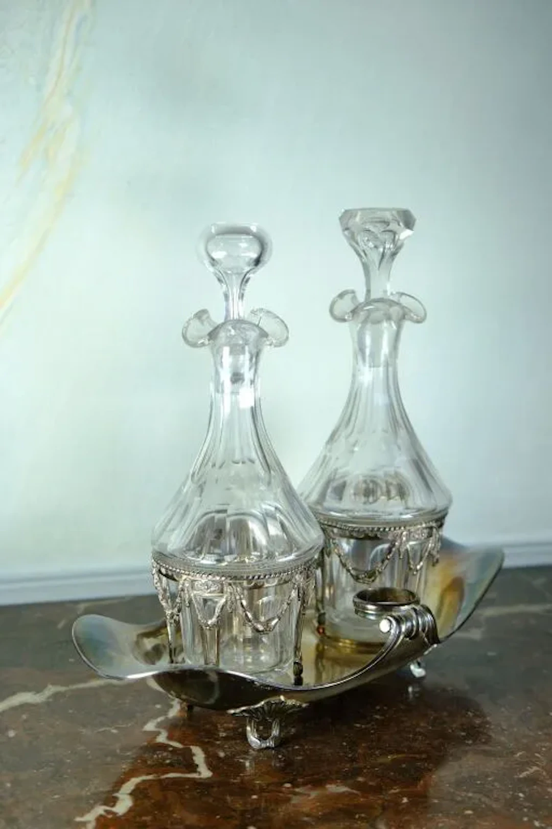 Oil and vinegar set in 925‰ silver and glass. Paris Hallmark (November