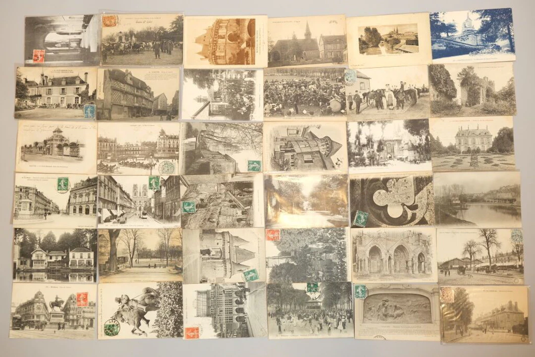 POSTCARDS FROM BEAUCE, VAL DE LOIRE, MAINE, TOURRAINE, POITOU... Set