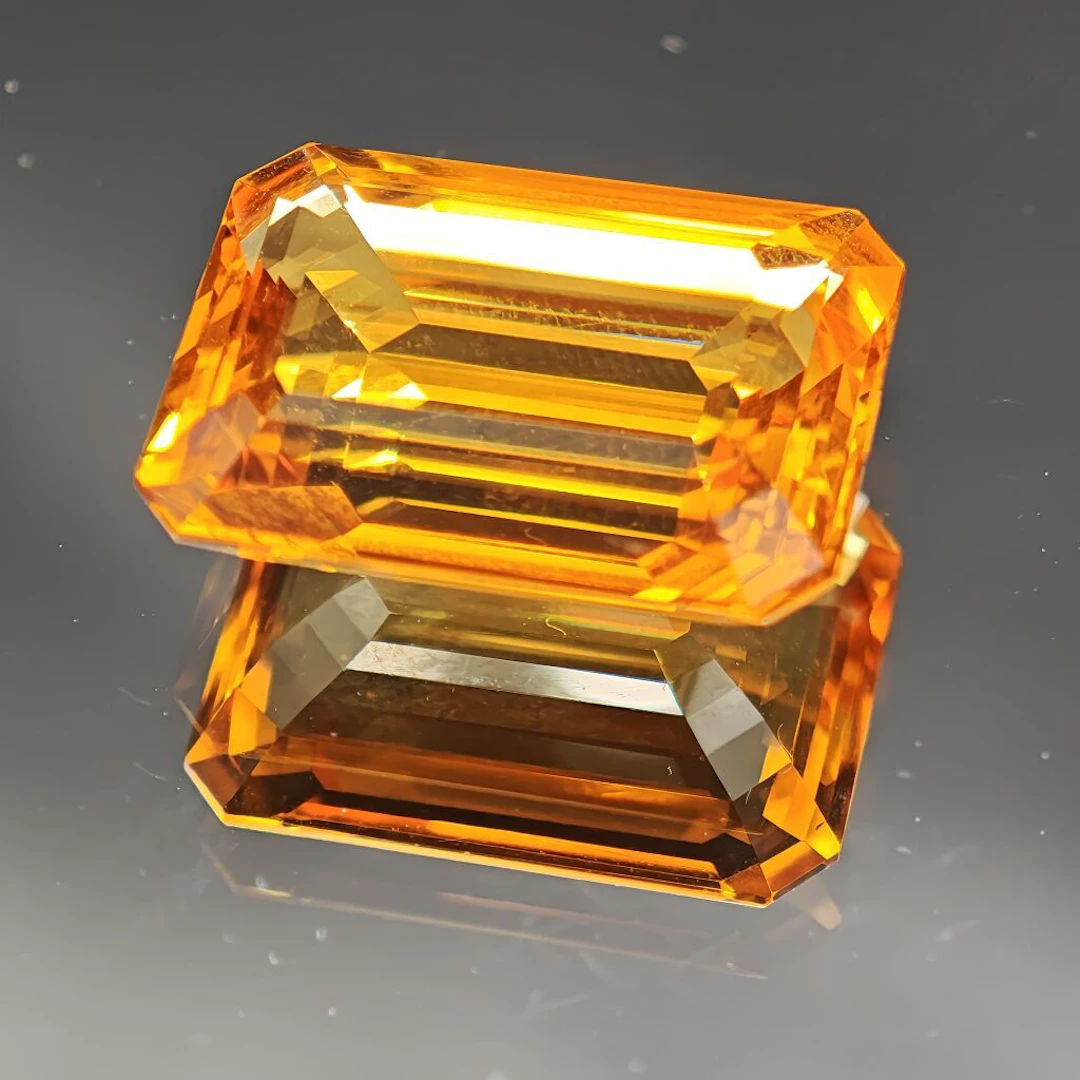 Madeira-colored citrine, emerald cut, weighing 14.62 cts. Dimensions: