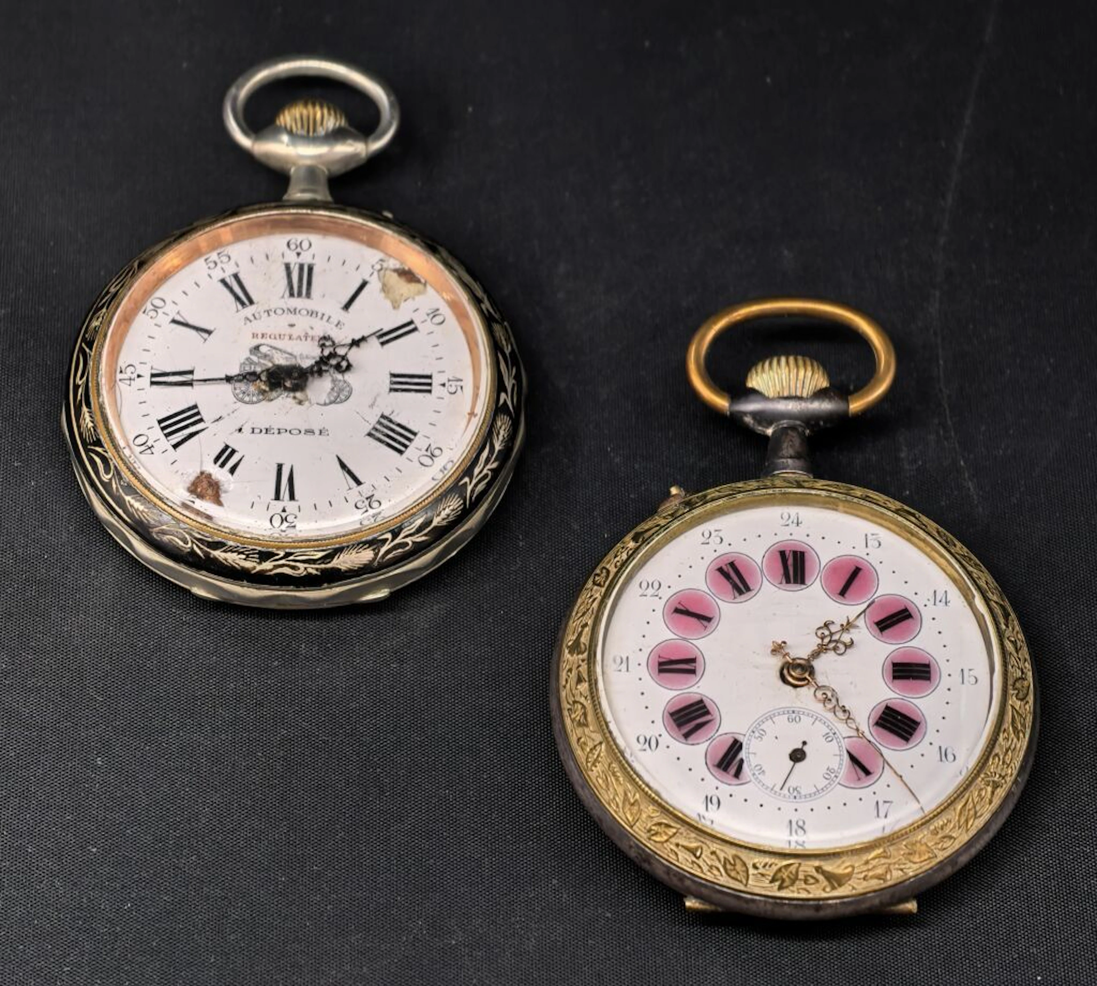 Set of two timepieces: - one for automobiles, with a white enamel