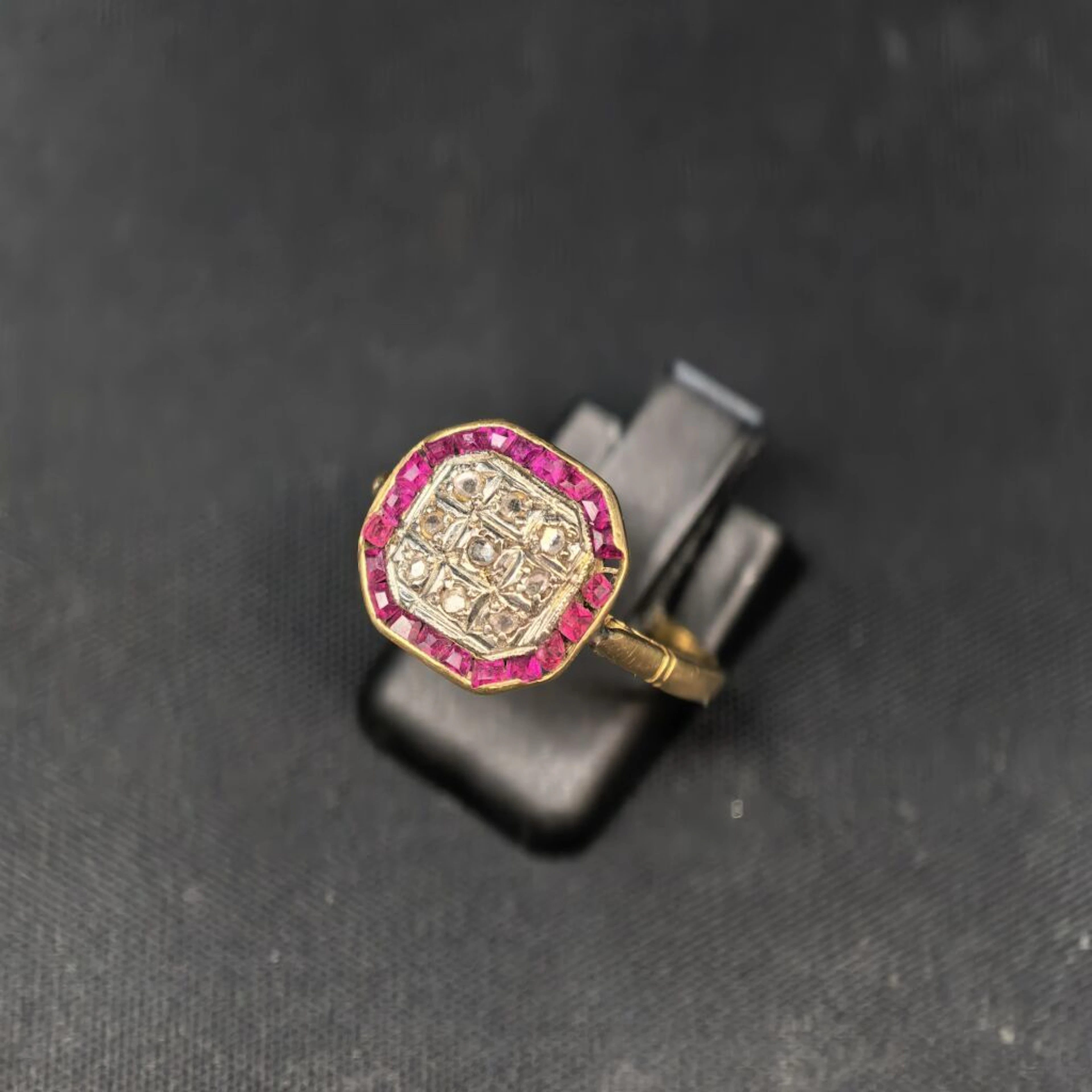 Statement ring in 750‰ yellow gold and rhodium-plated yellow gold