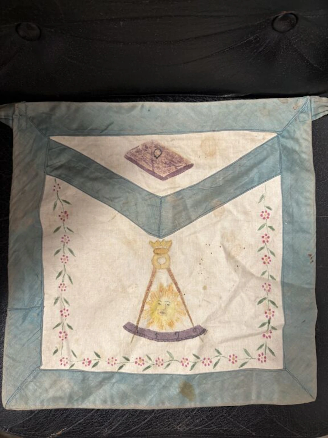 Masonic apron of the Venerable U.S.A., made of cotton painted with