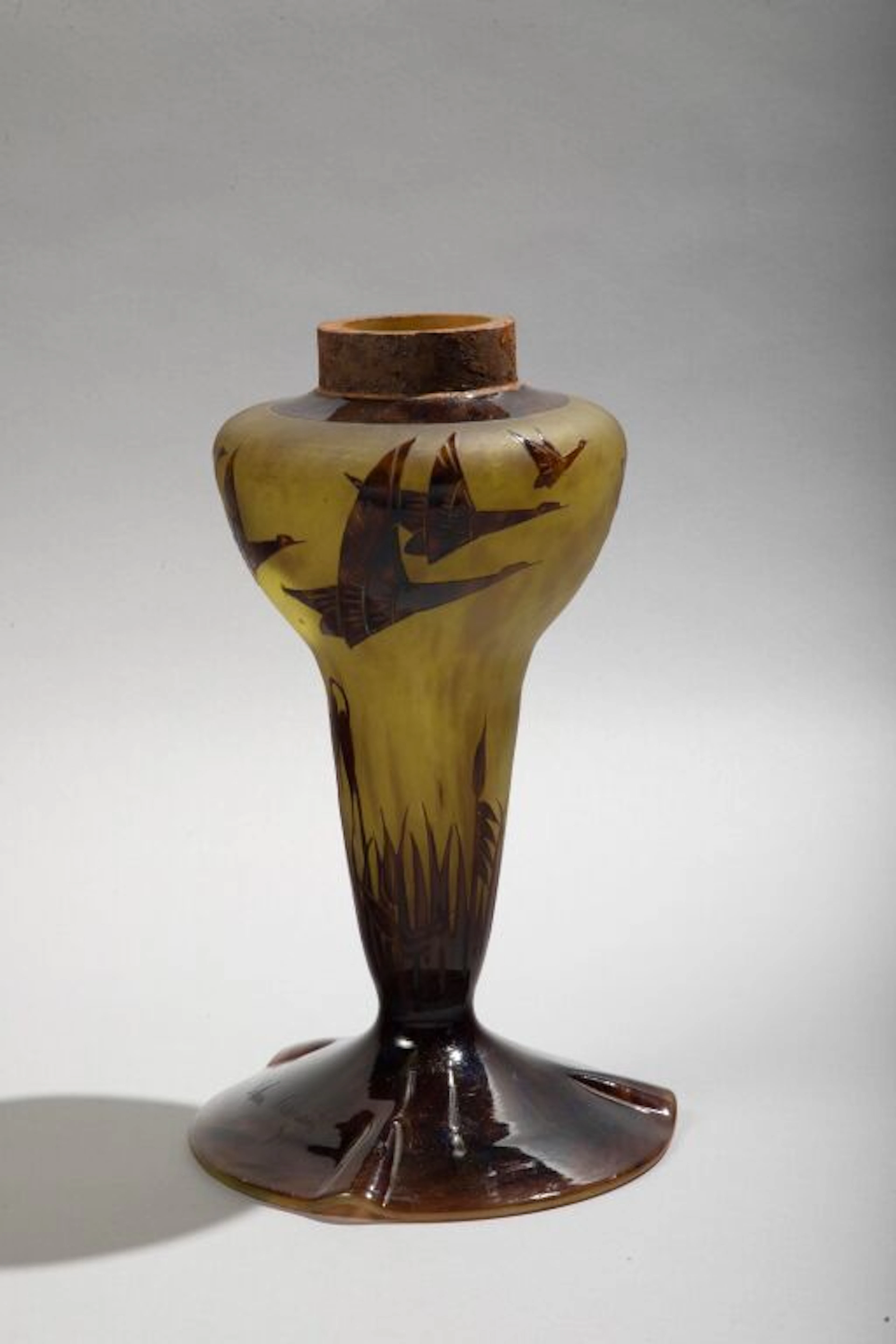 SCHNEIDER - FRENCH GLASS. A versatile lamp base with a wide circular