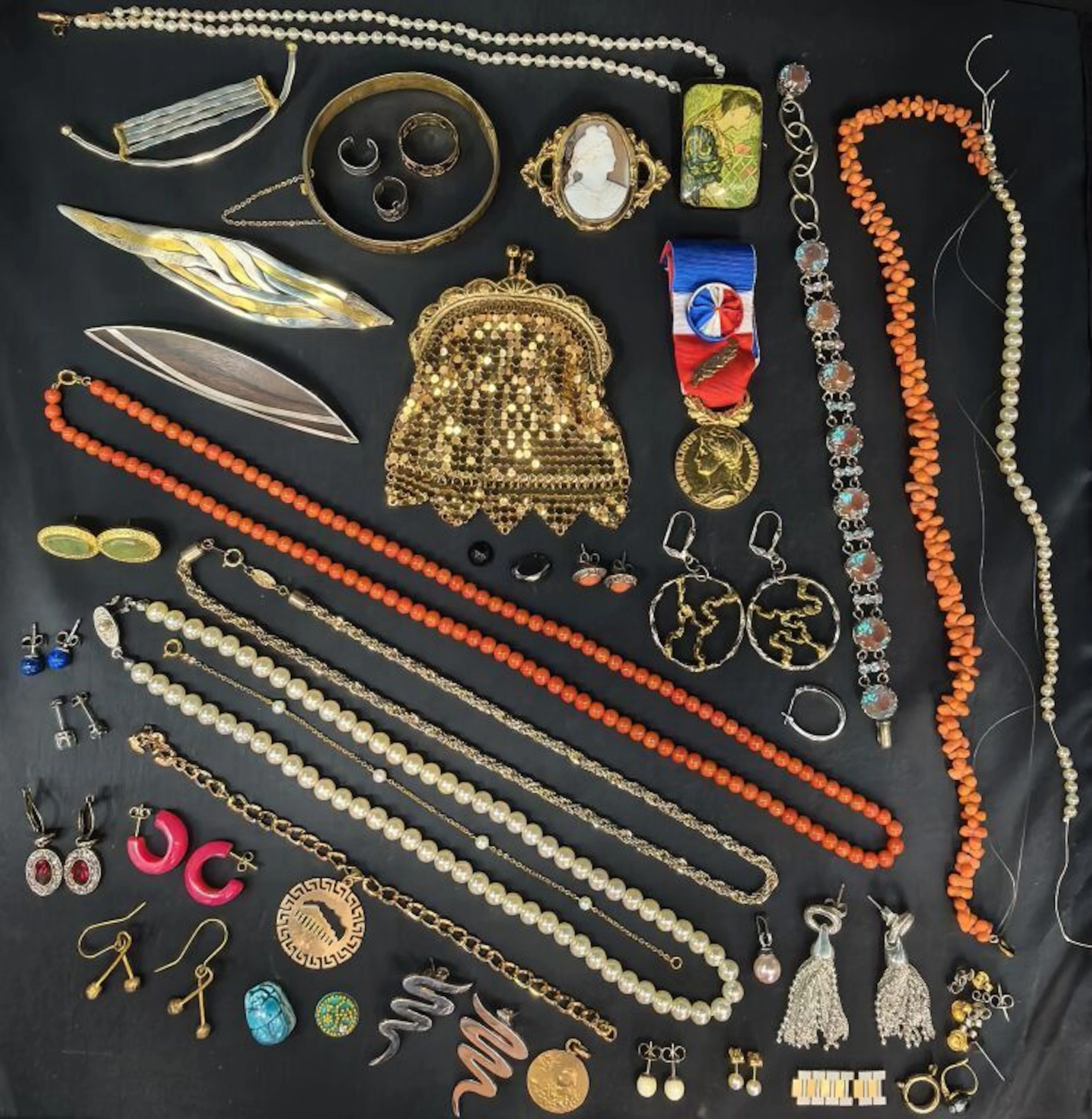 A collection of costume jewelry of standard complexity, including